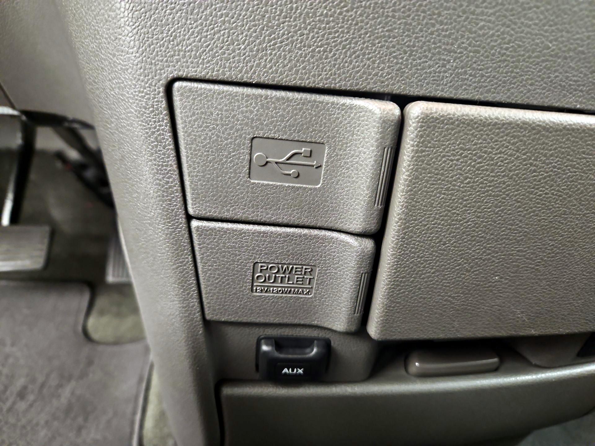 Thumbnail: 2014 Honda Odyssey - 19