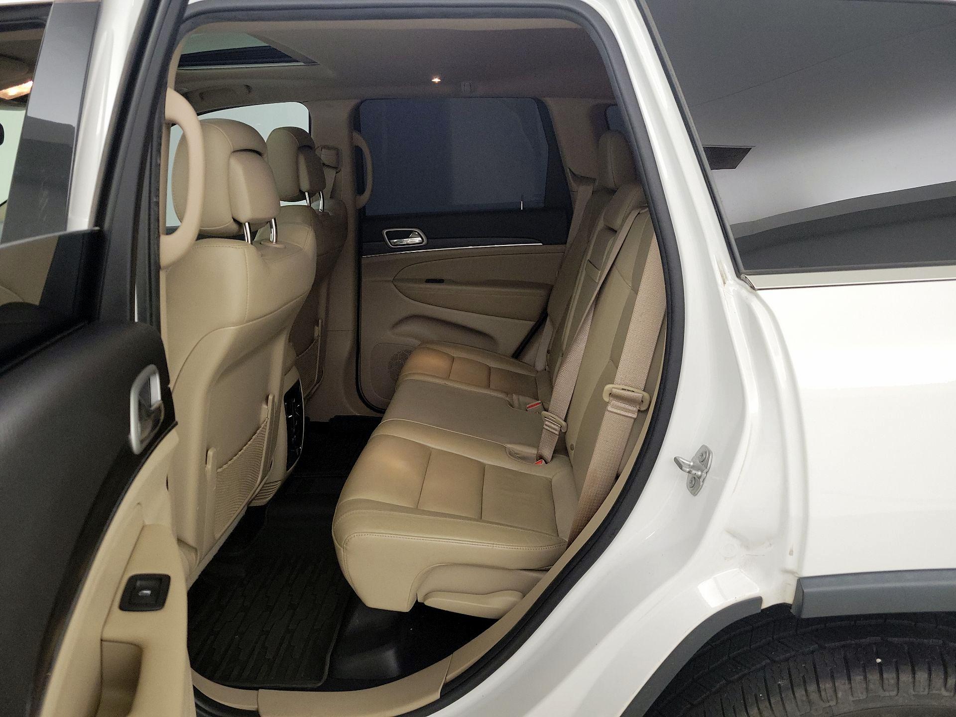 Thumbnail: 2021 Jeep Grand Cherokee - 20