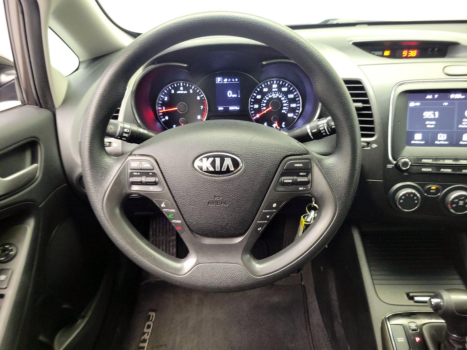Thumbnail: 2018 Kia Forte - 10