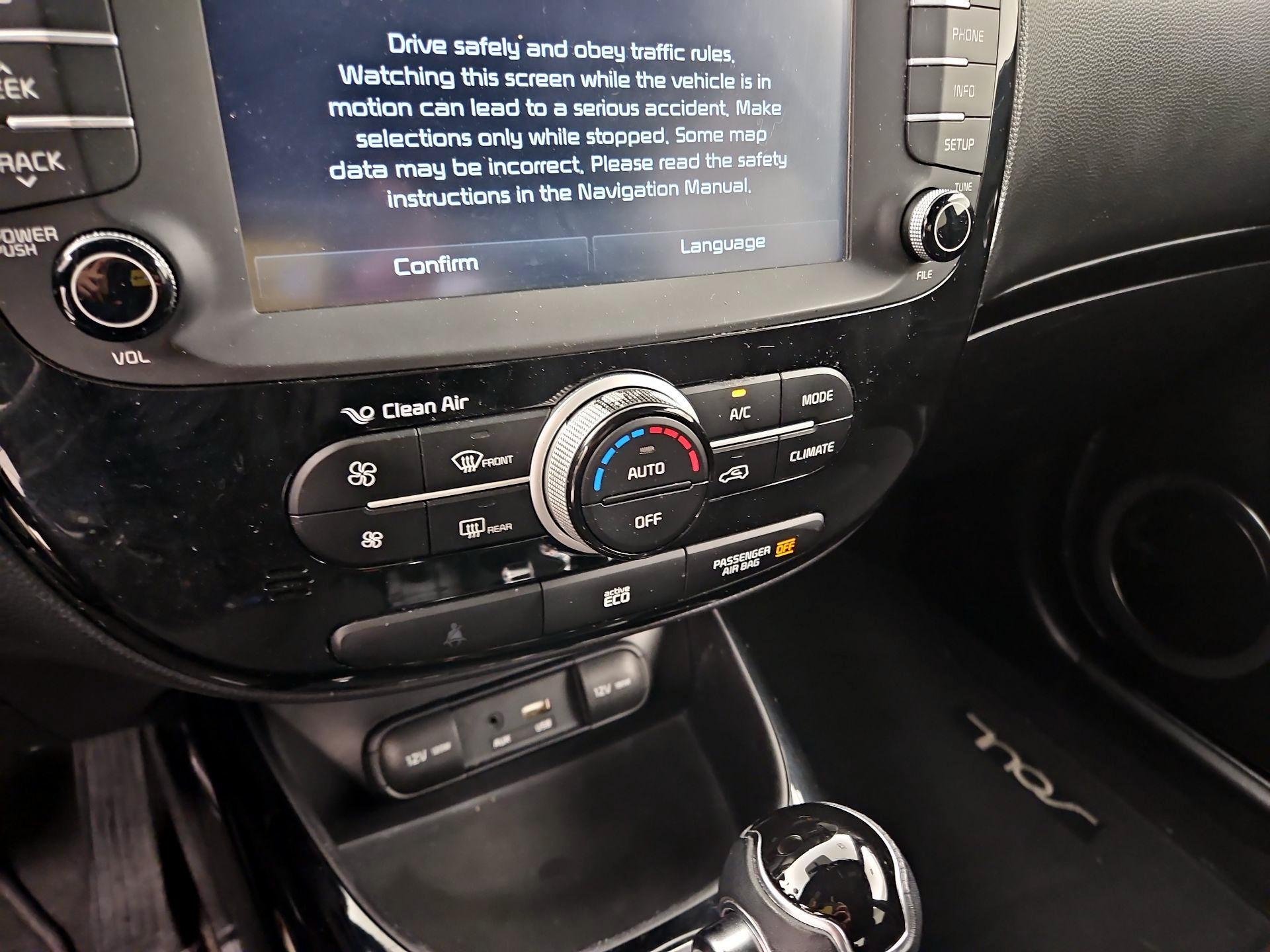Thumbnail: 2015 Kia Soul - 14