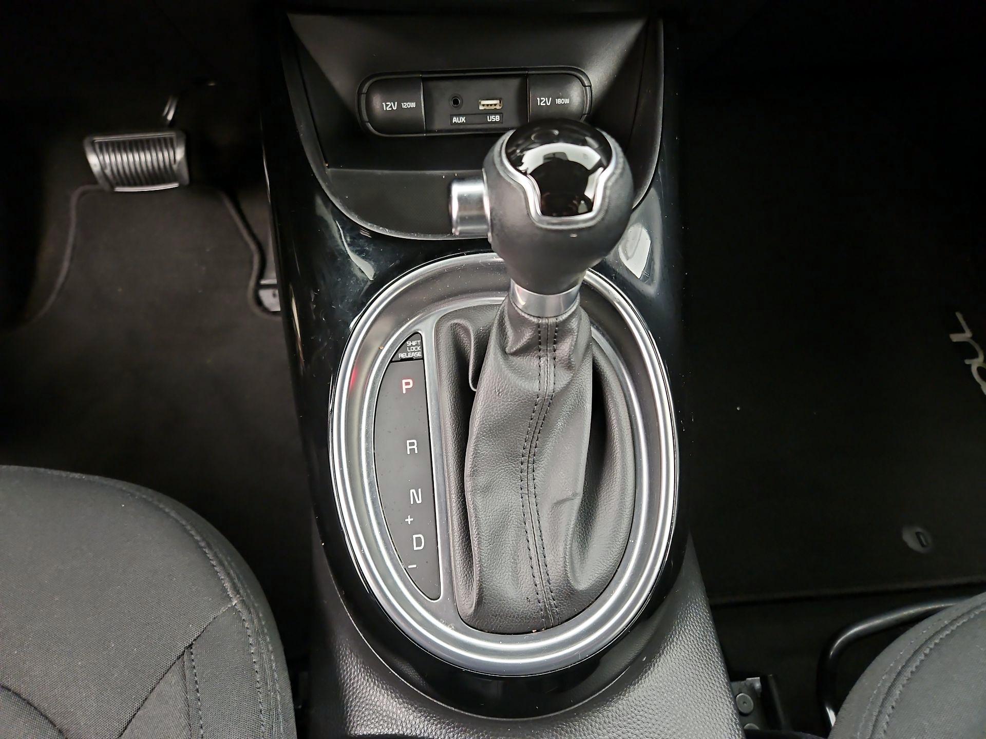 Thumbnail: 2015 Kia Soul - 15