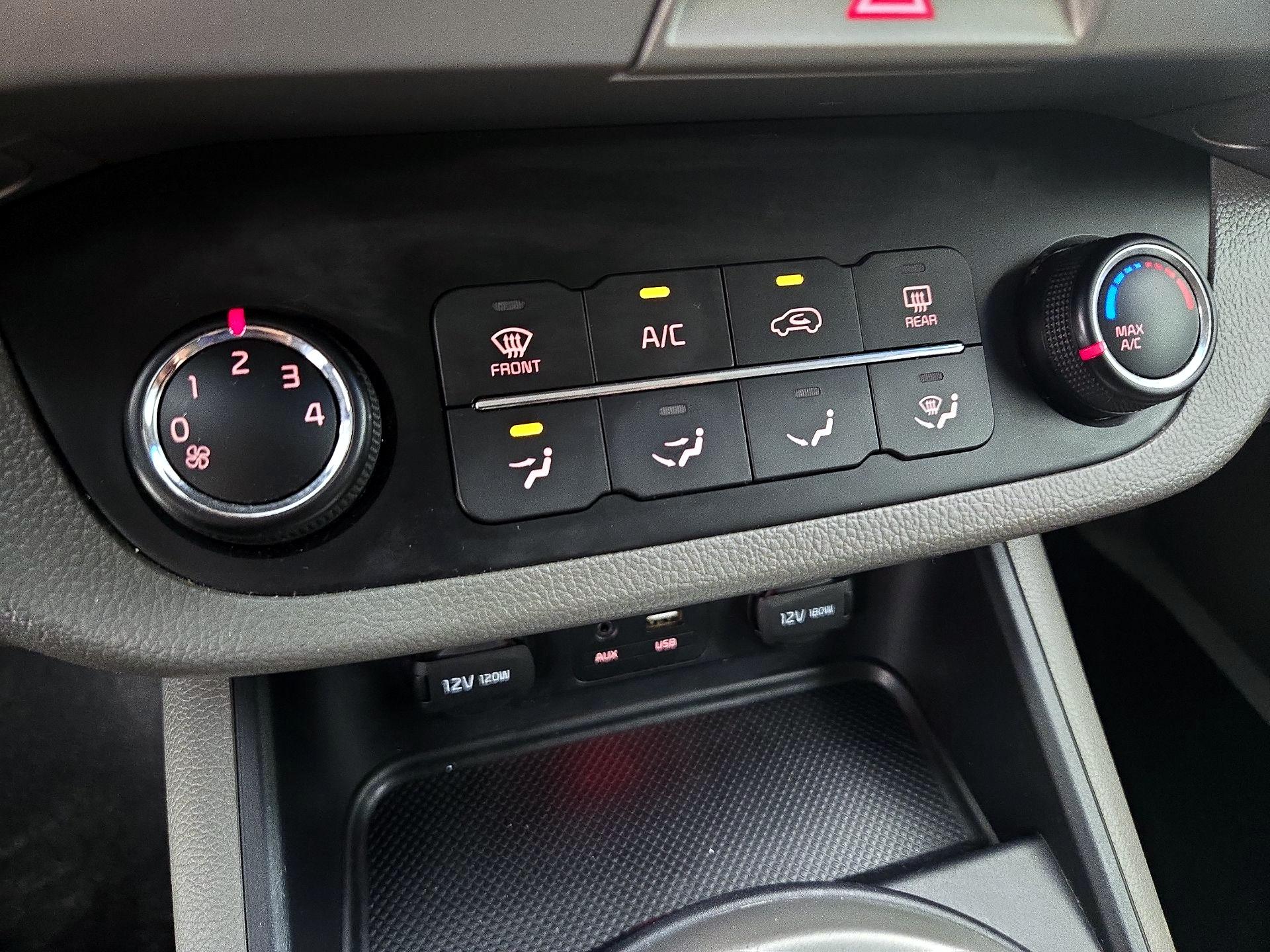 Thumbnail: 2016 Kia Sportage - 15