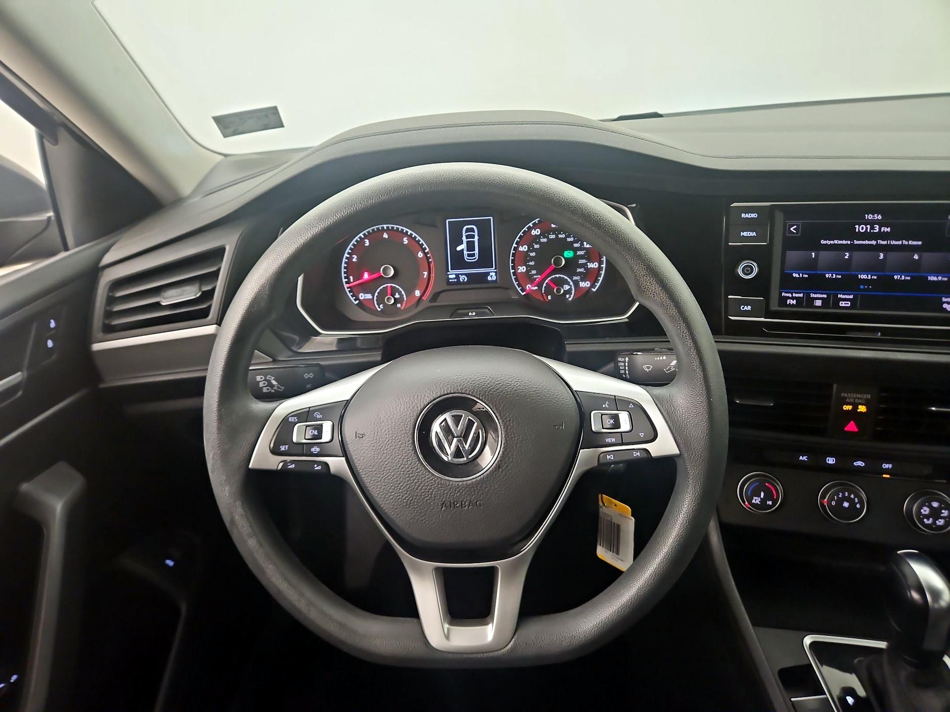 Thumbnail: 2019 Volkswagen Jetta - 10
