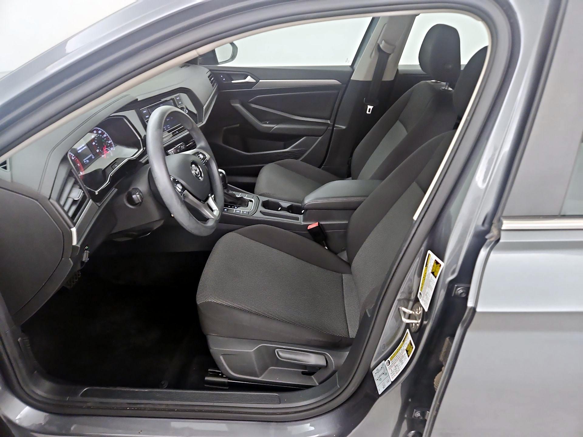 Thumbnail: 2019 Volkswagen Jetta - 11