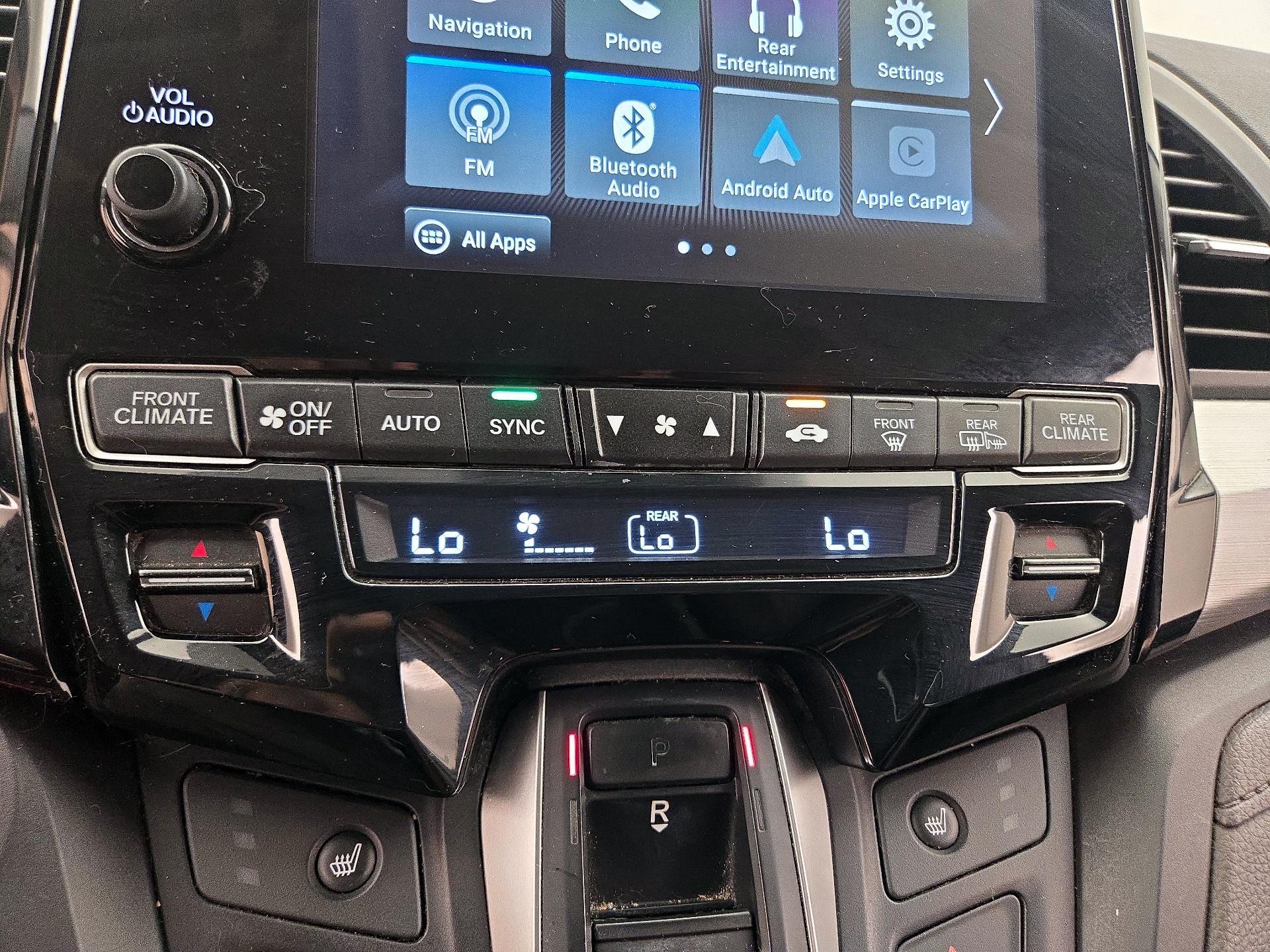 Thumbnail: 2018 Honda Odyssey - 17