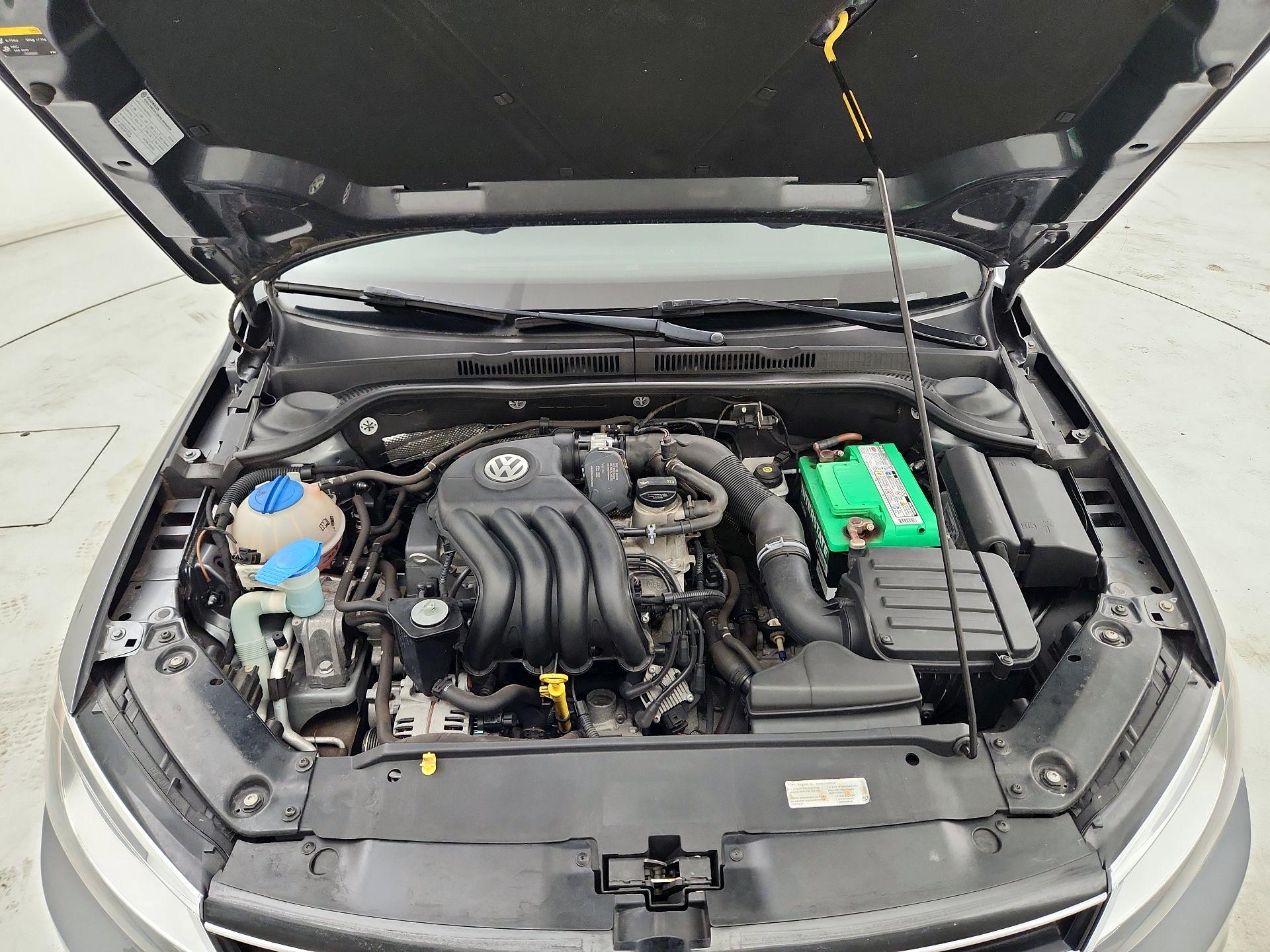 Thumbnail: 2015 Volkswagen Jetta - 20