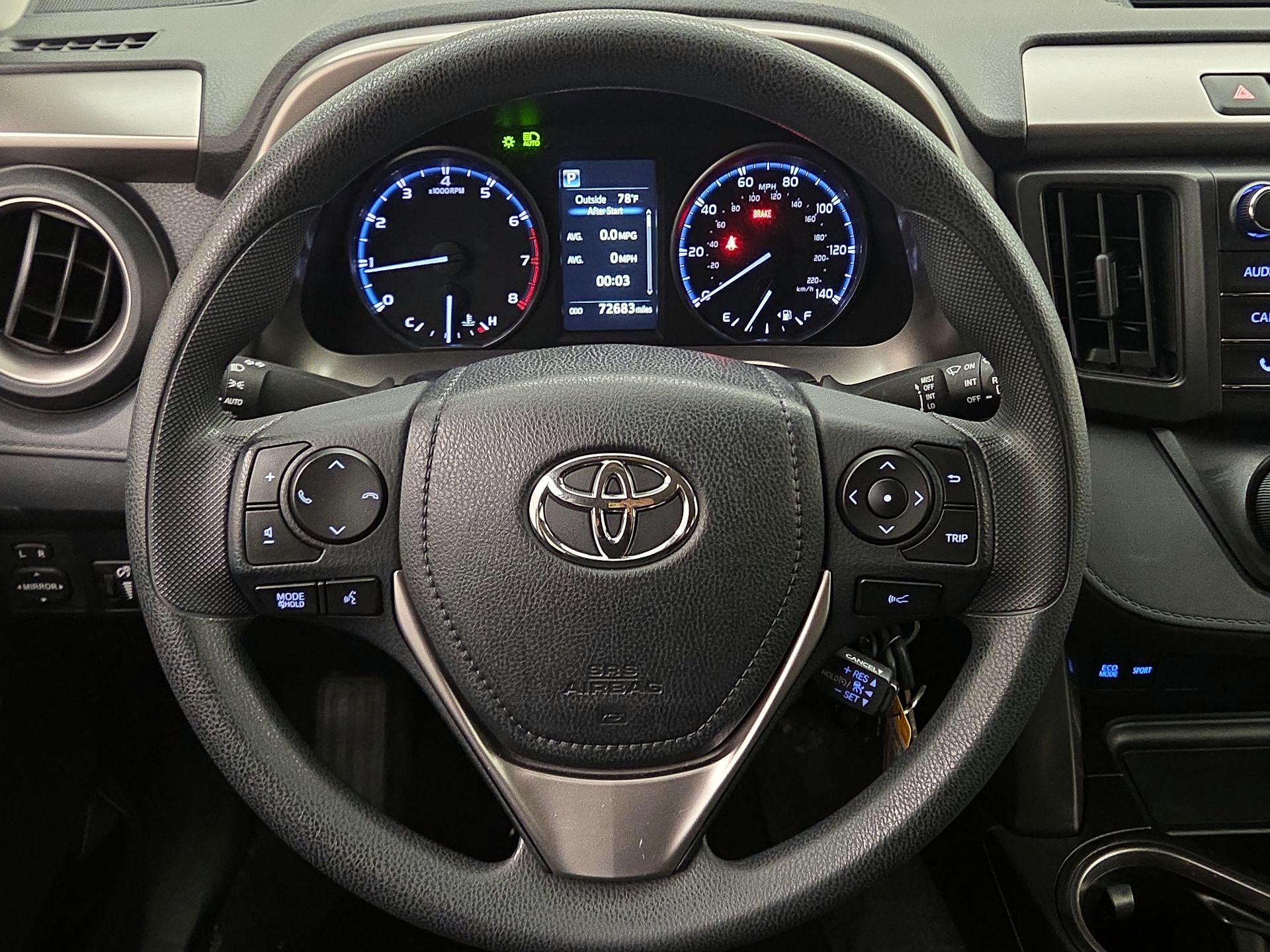 Thumbnail: 2018 Toyota RAV4 - 10
