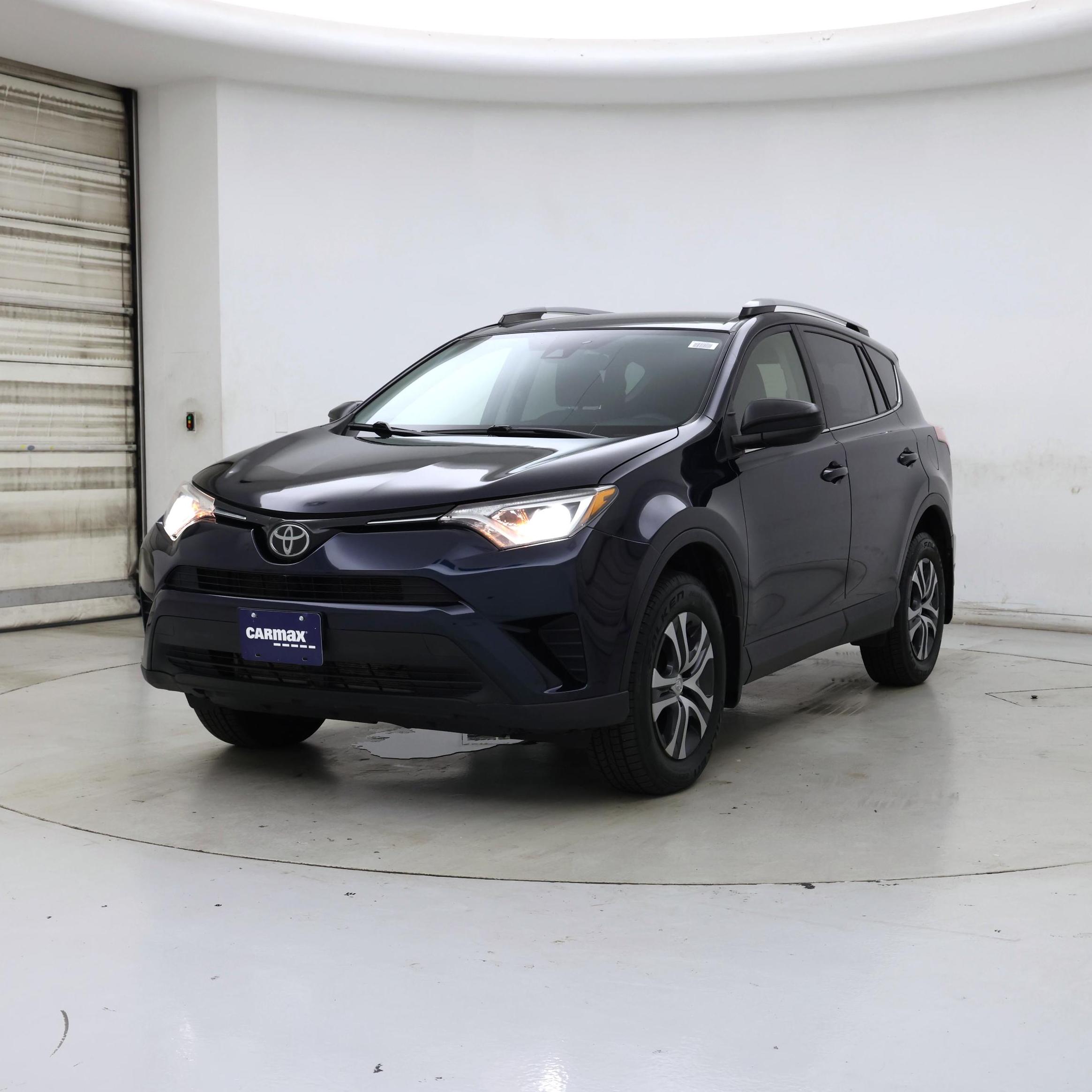 Thumbnail: 2018 Toyota RAV4 - 4