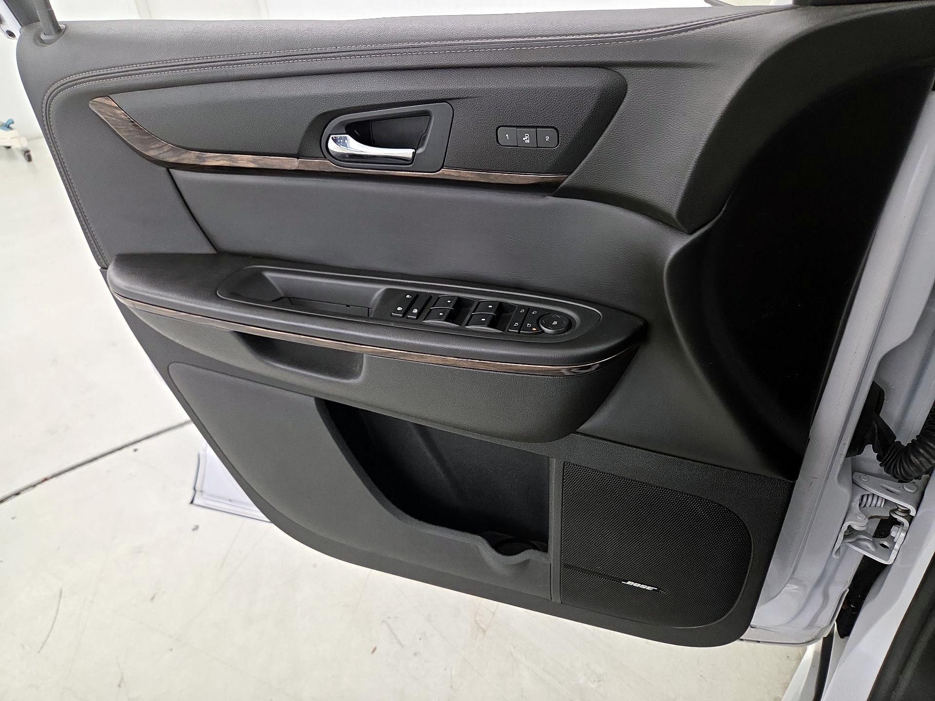 Thumbnail: 2016 GMC Acadia - 12