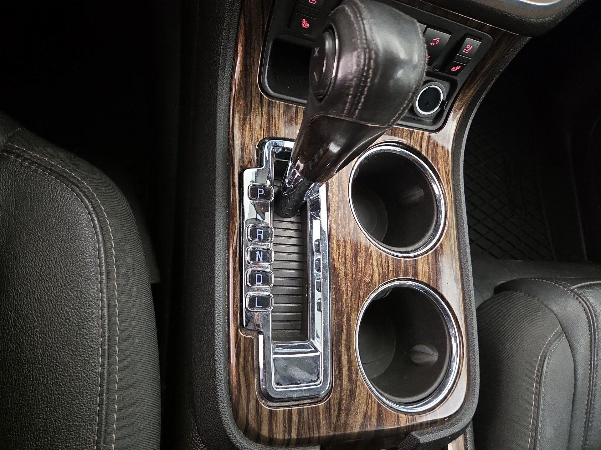 Thumbnail: 2016 GMC Acadia - 16