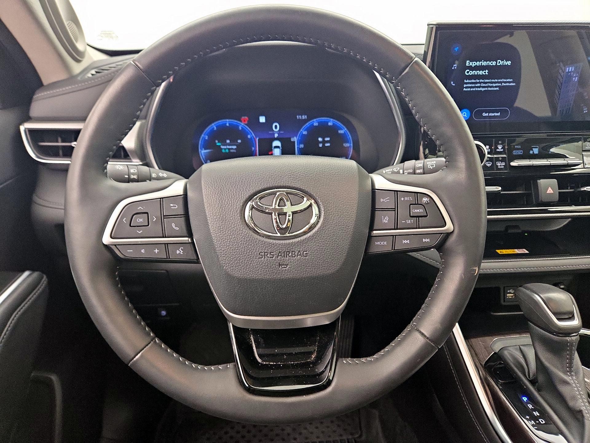 Thumbnail: 2025 Toyota Highlander - 10