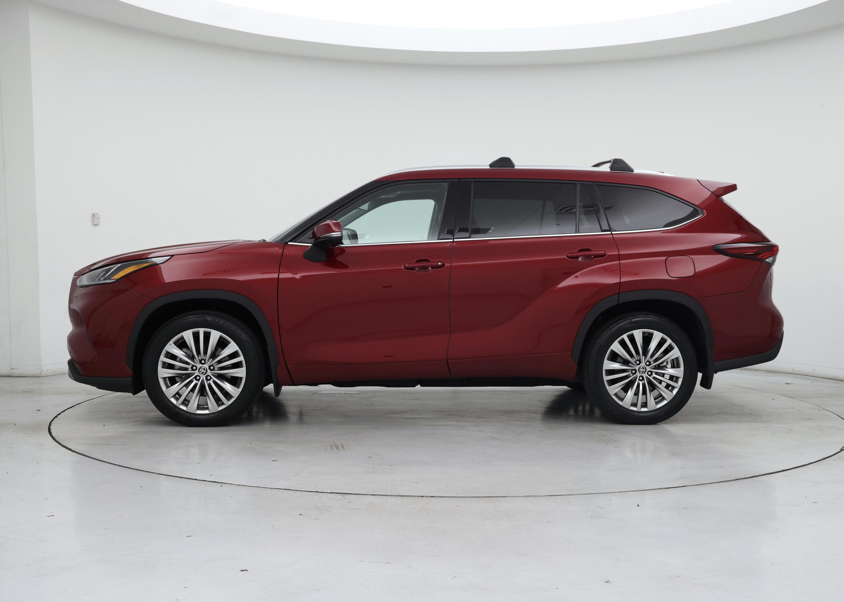 Thumbnail: 2025 Toyota Highlander - 3
