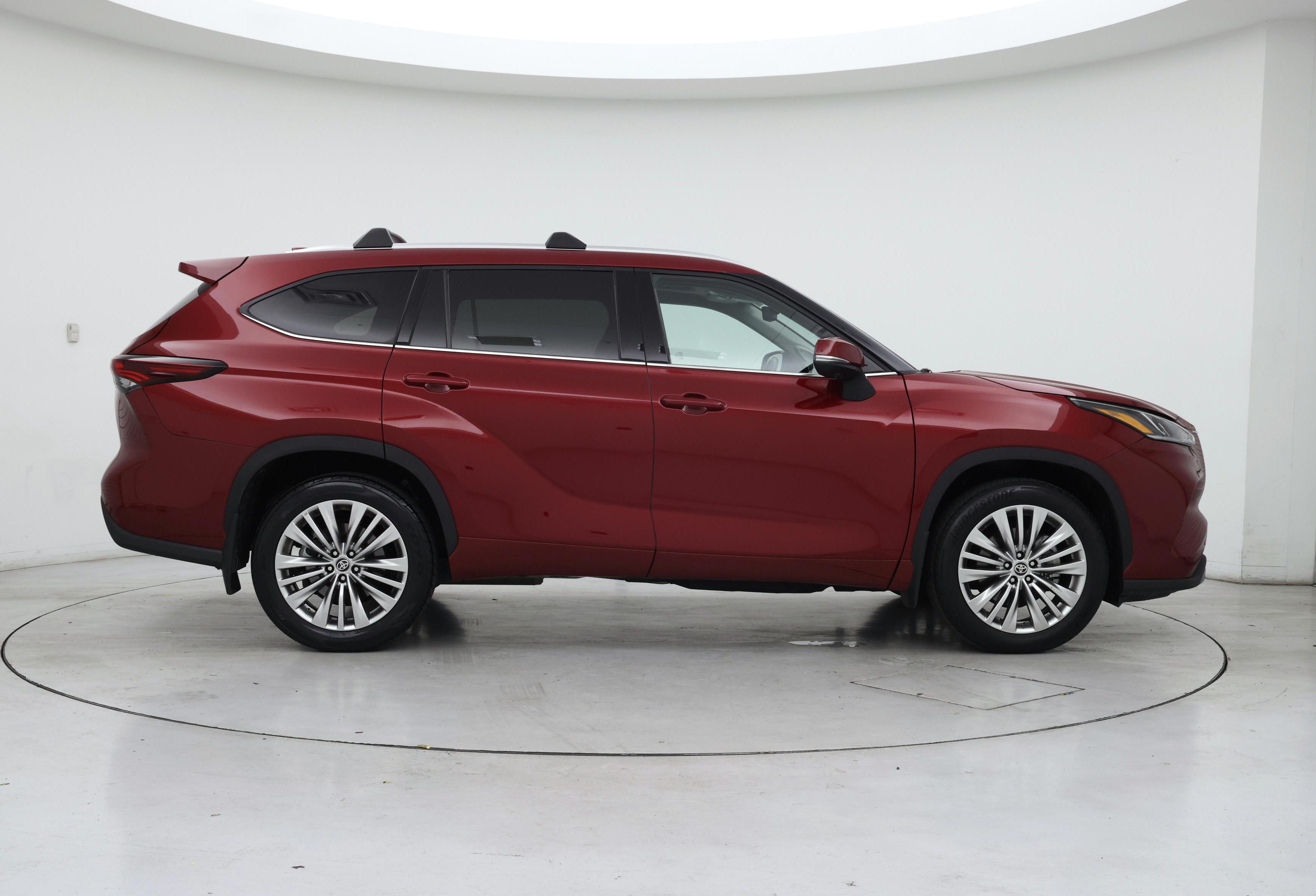 Thumbnail: 2025 Toyota Highlander - 7