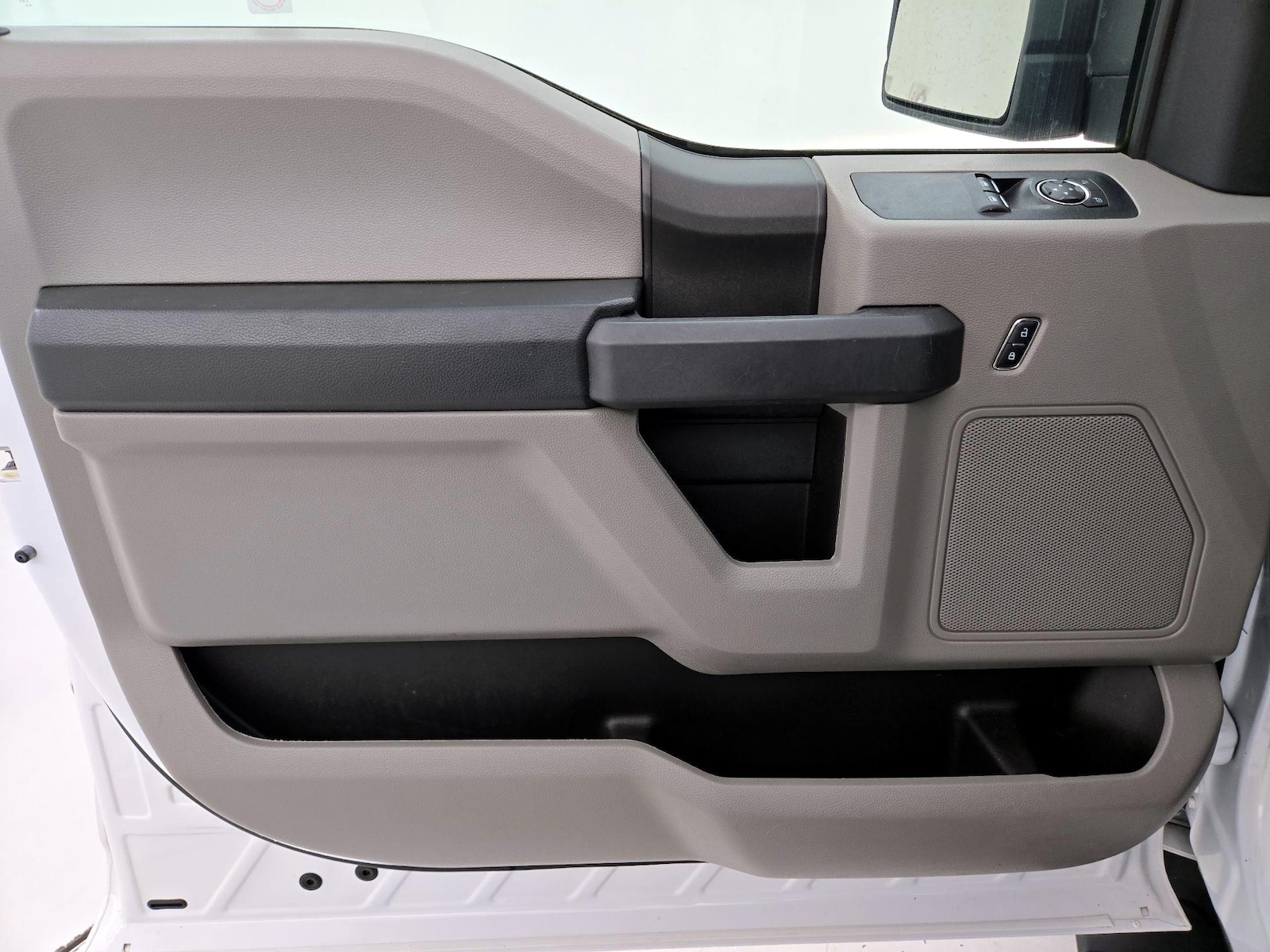 2017 Ford F-150 XL - Photo 13