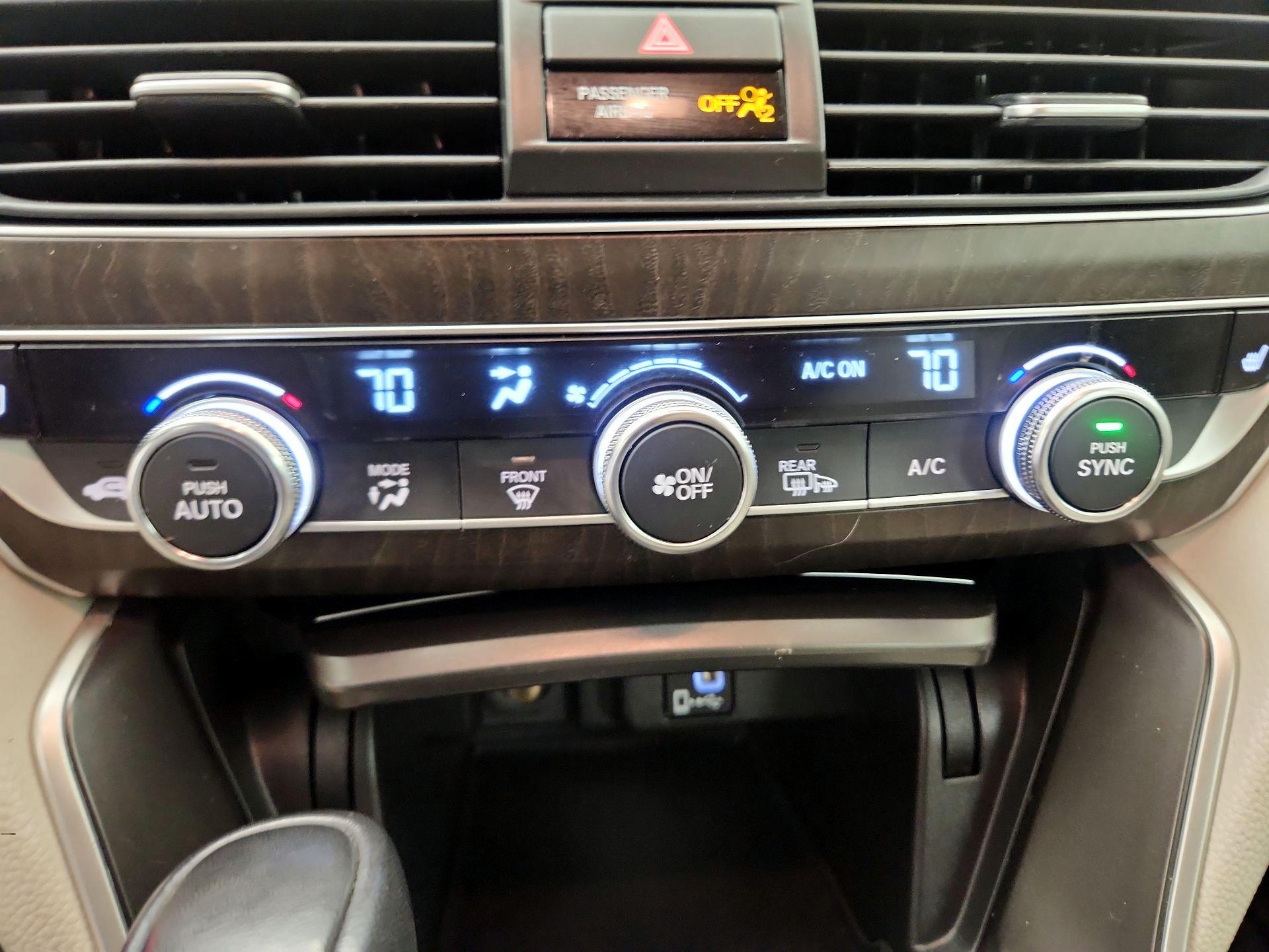 Thumbnail: 2018 Honda Accord - 16