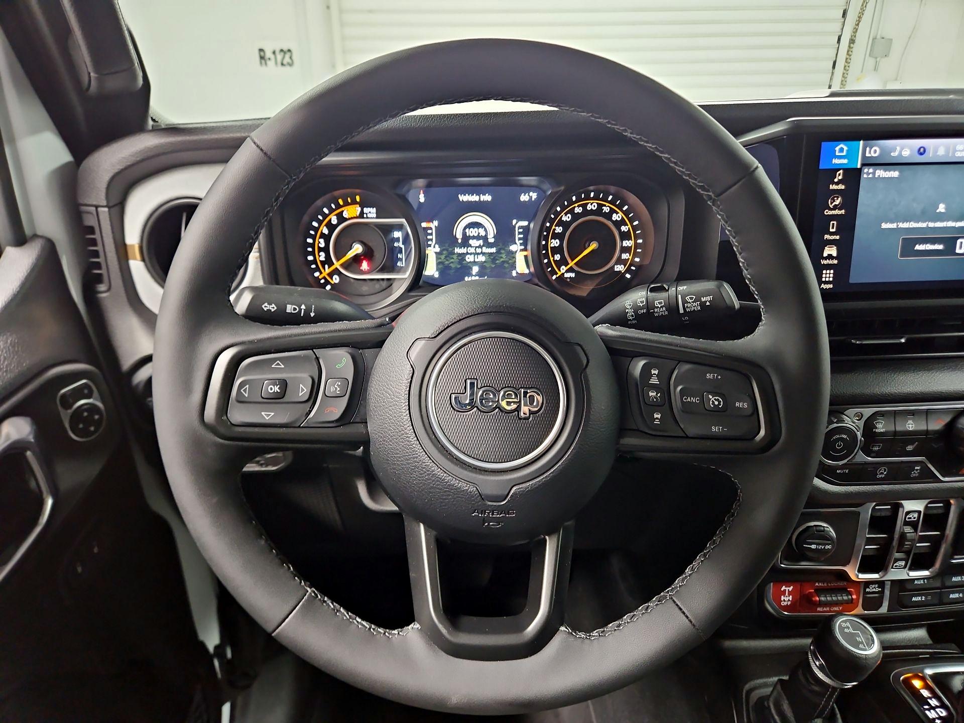 Thumbnail: 2025 Jeep Wrangler - 10