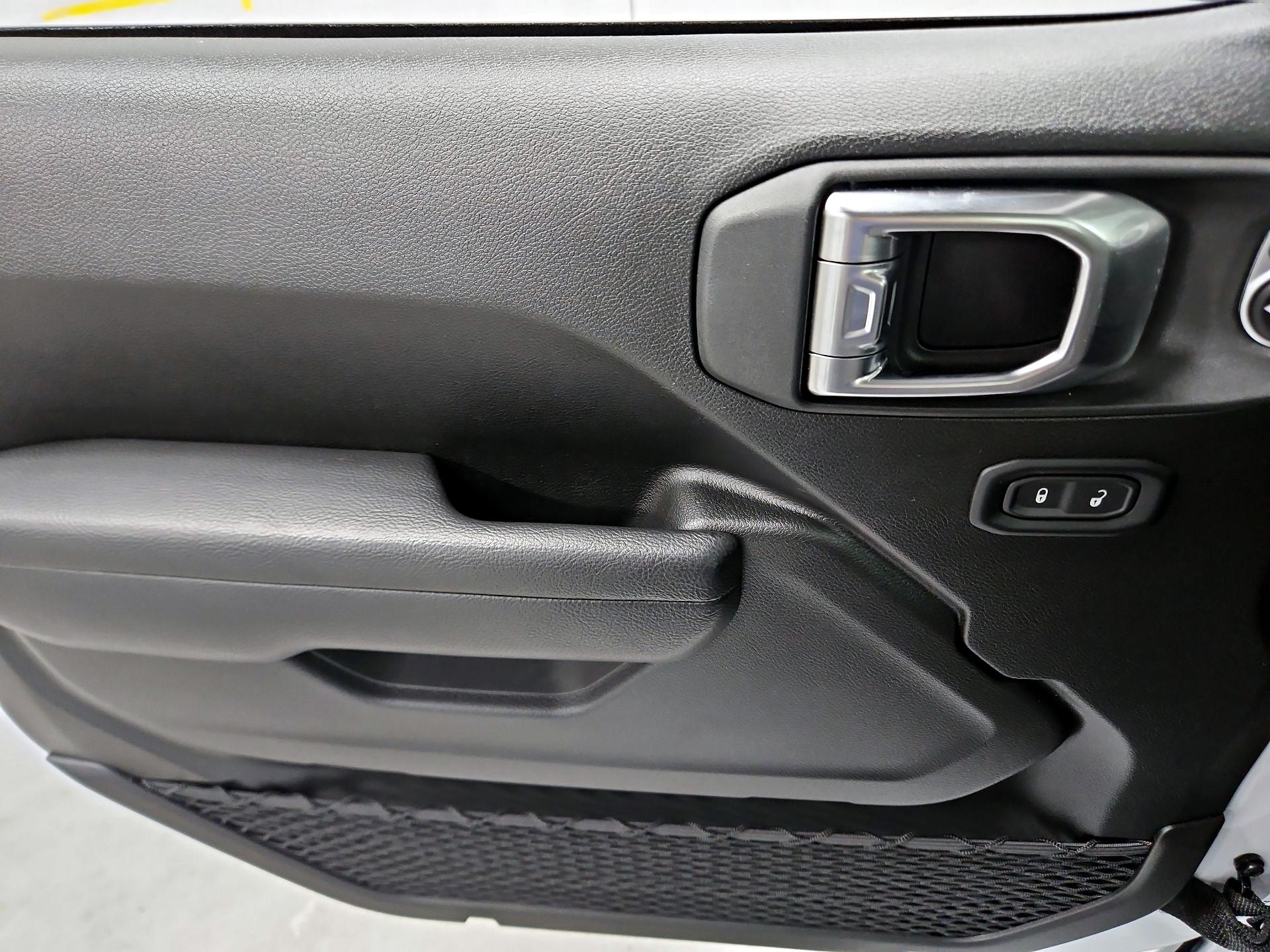 Thumbnail: 2025 Jeep Wrangler - 12