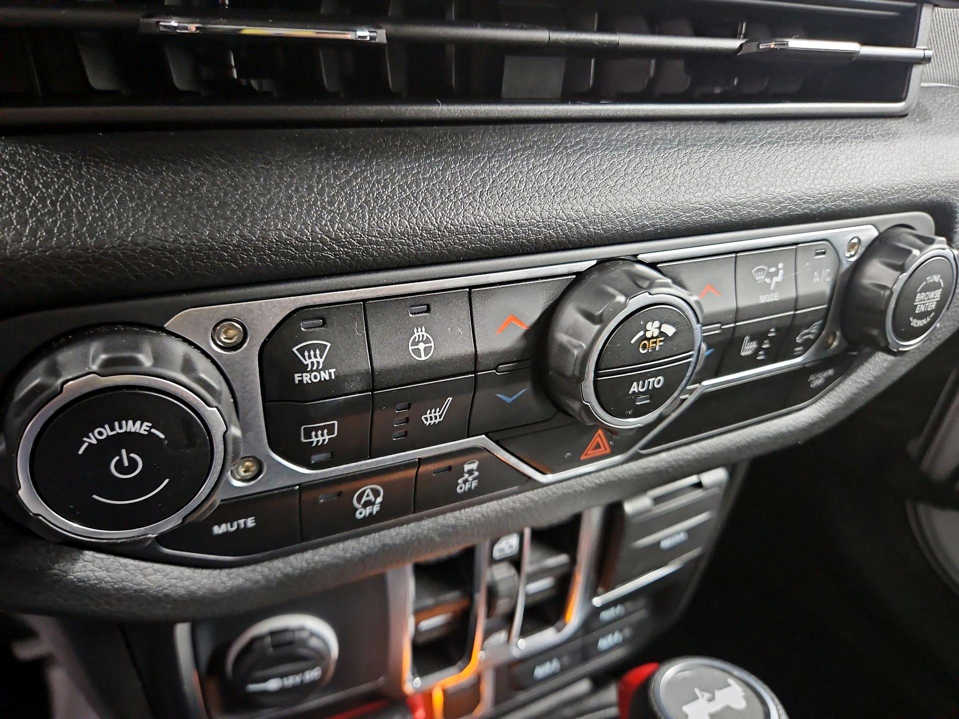 Thumbnail: 2025 Jeep Wrangler - 16