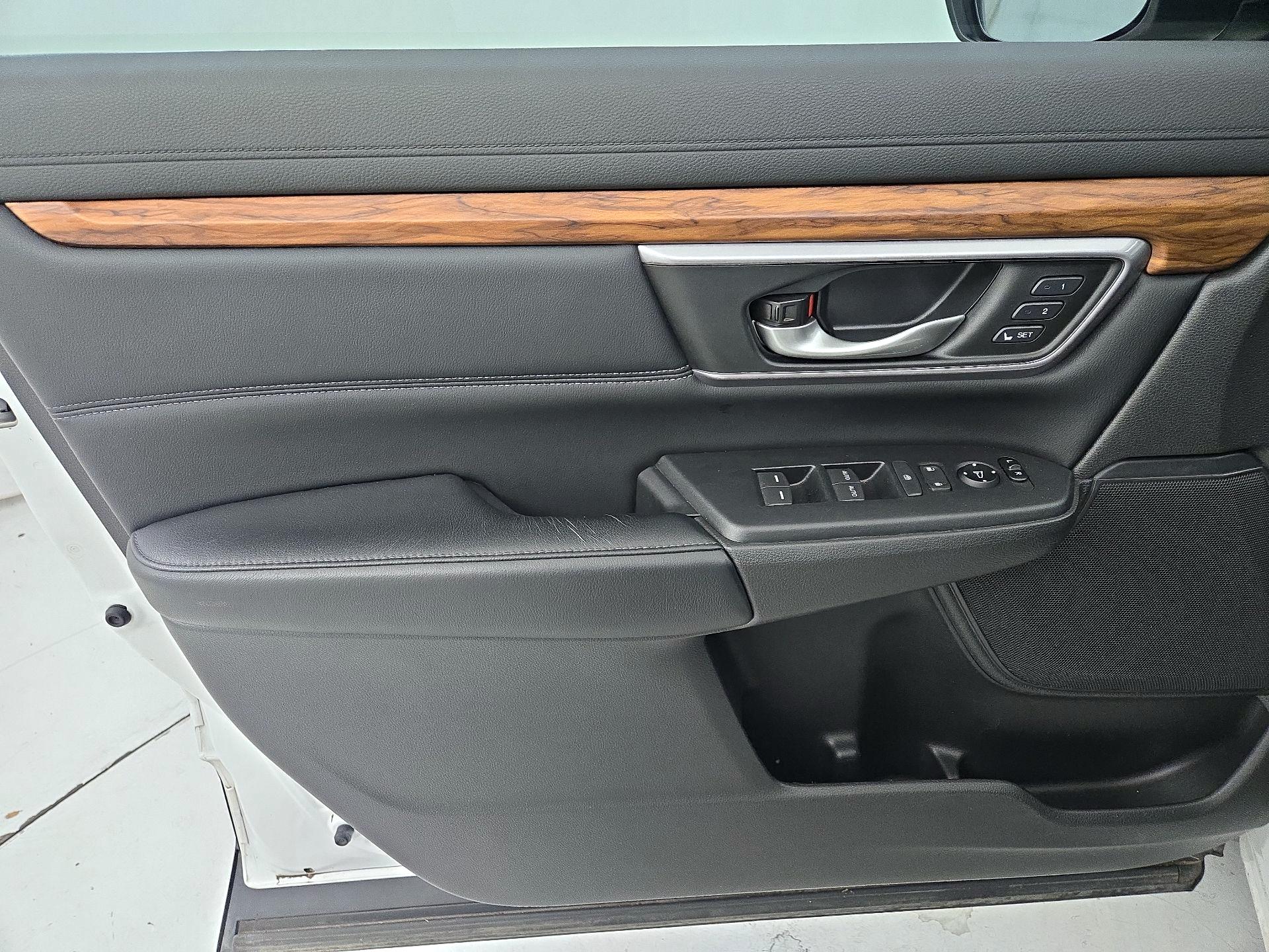Thumbnail: 2017 Honda CR-V - 12