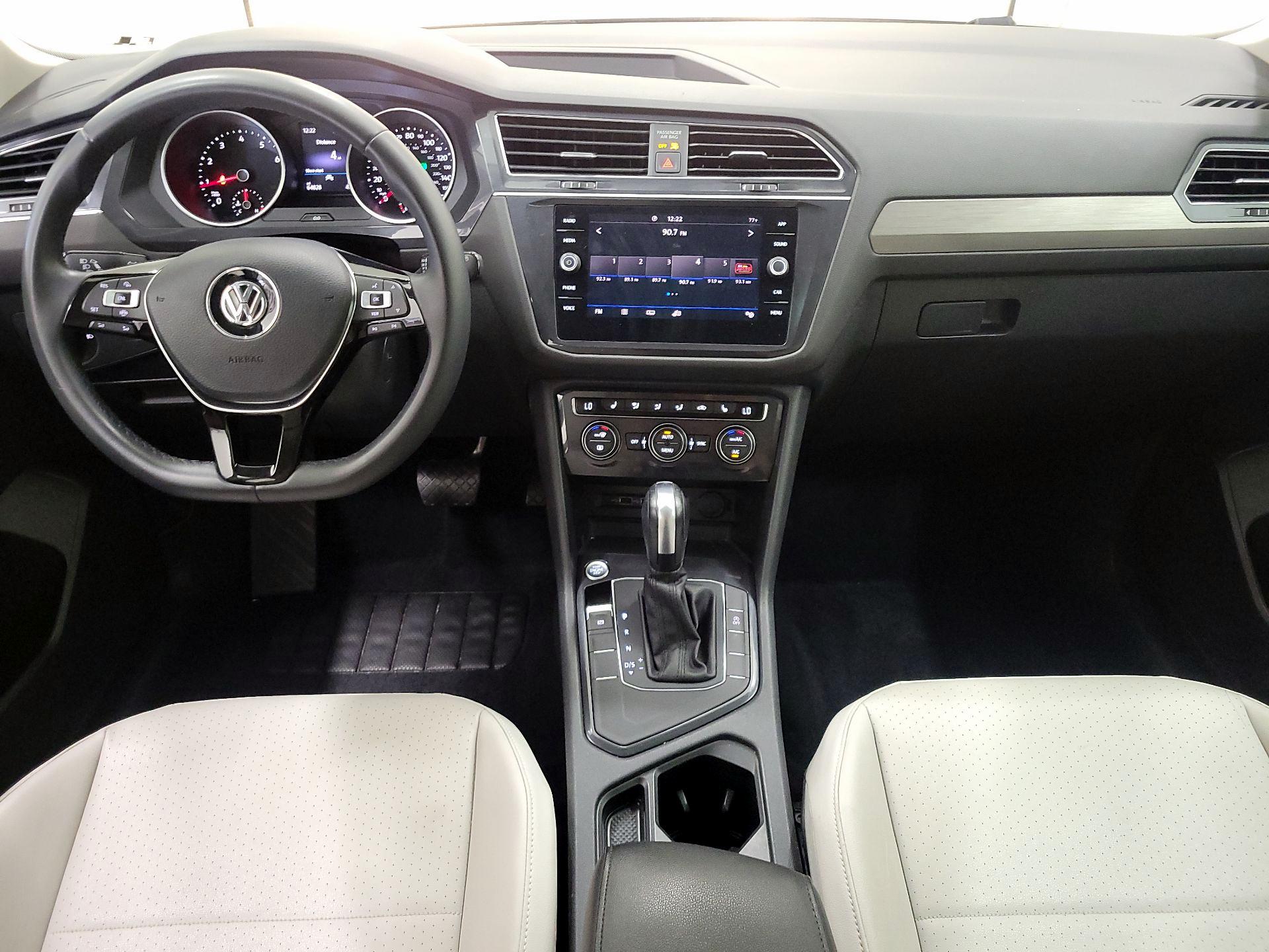 Thumbnail: 2020 Volkswagen Tiguan - 9