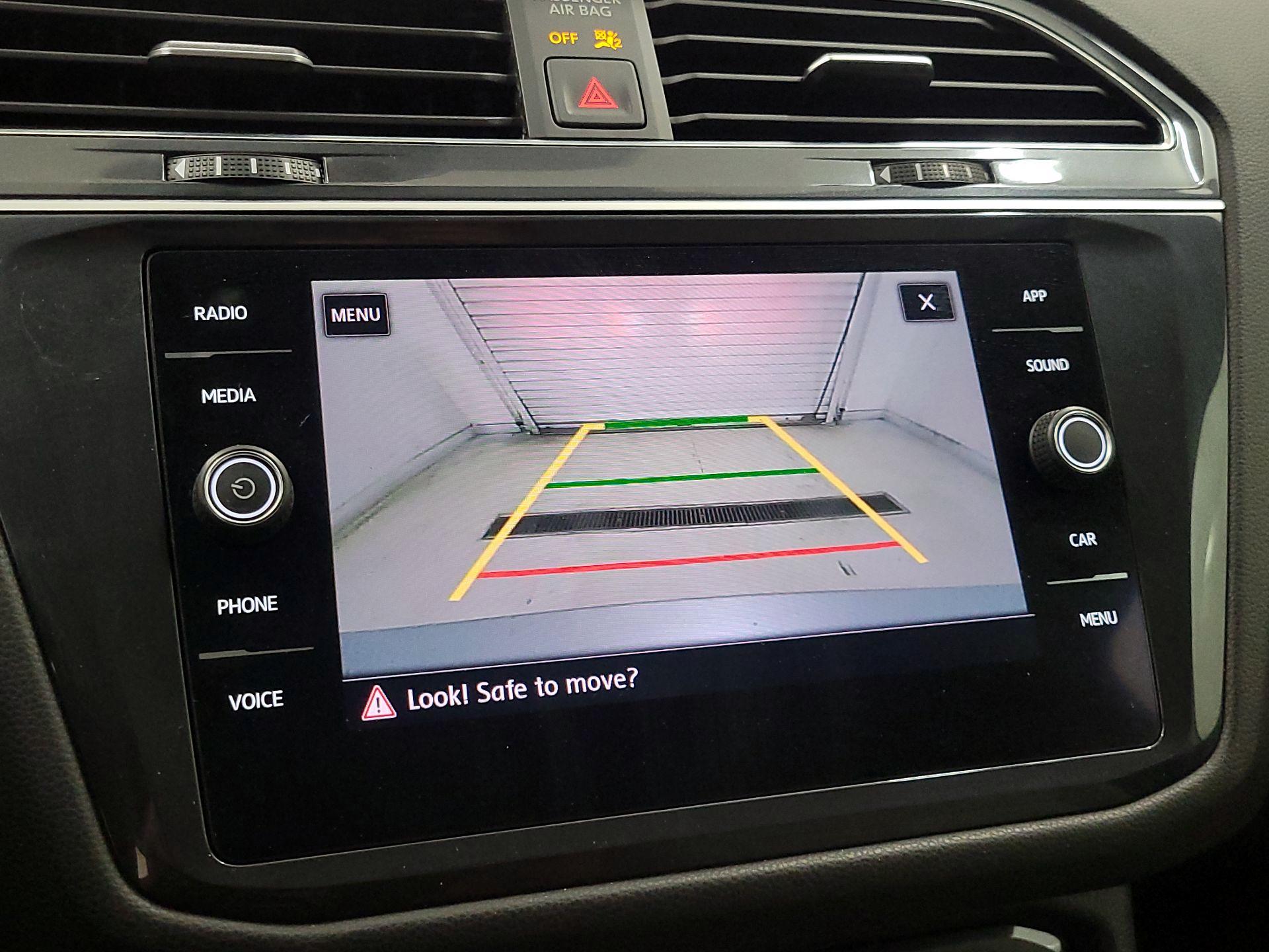 Thumbnail: 2020 Volkswagen Tiguan - 14