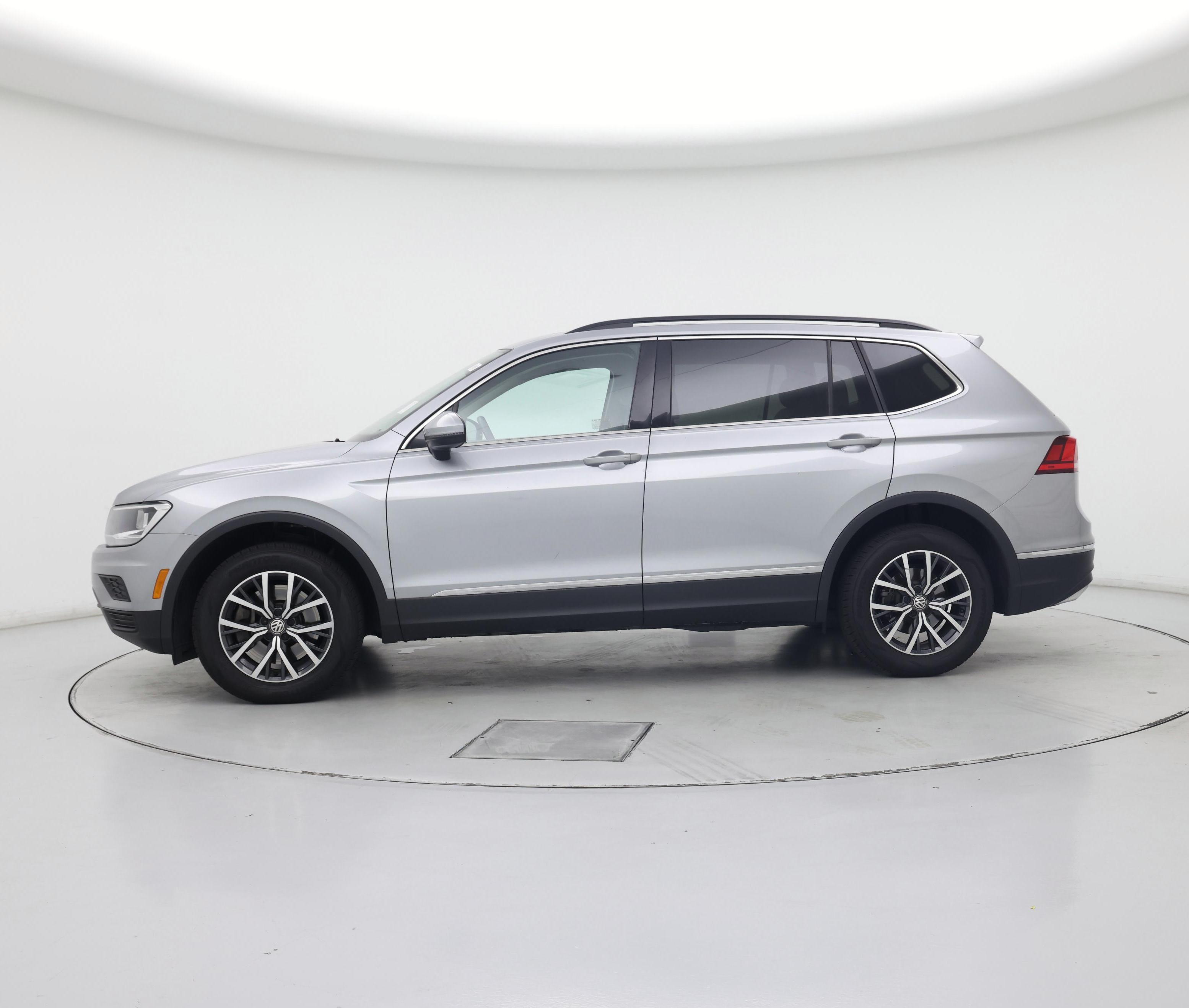 Thumbnail: 2020 Volkswagen Tiguan - 3