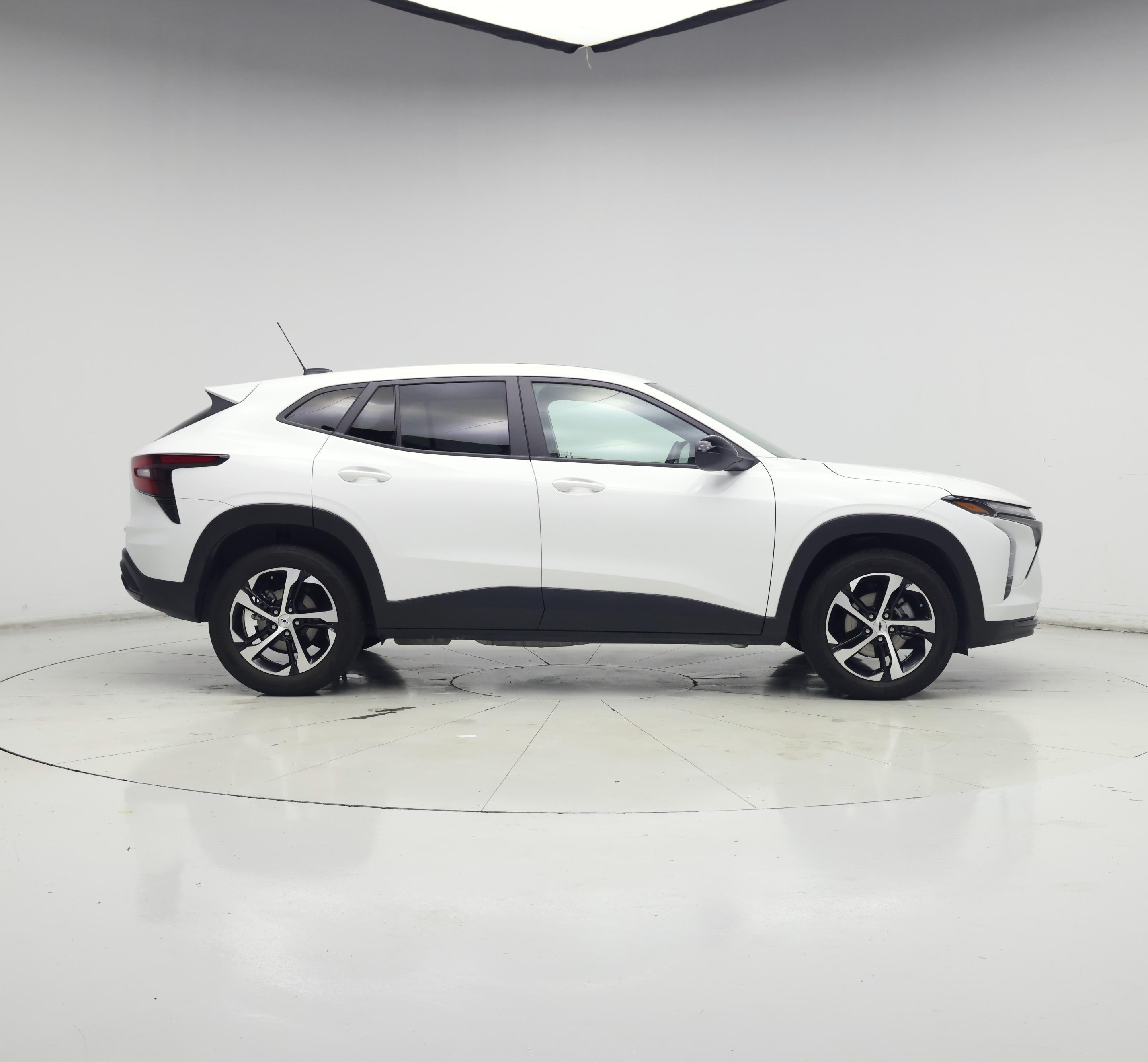 Thumbnail: 2025 Chevrolet Trax - 7