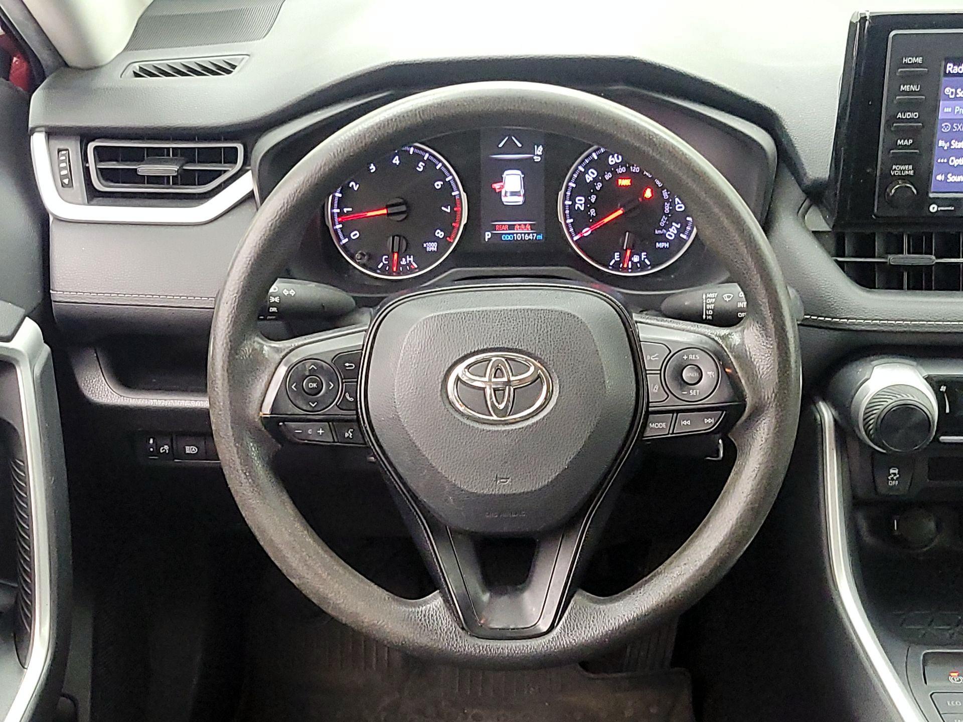 Thumbnail: 2021 Toyota RAV4 - 10