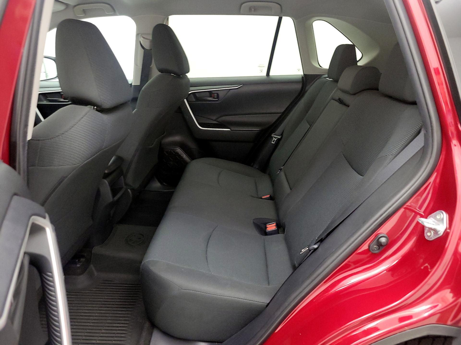 Thumbnail: 2021 Toyota RAV4 - 19