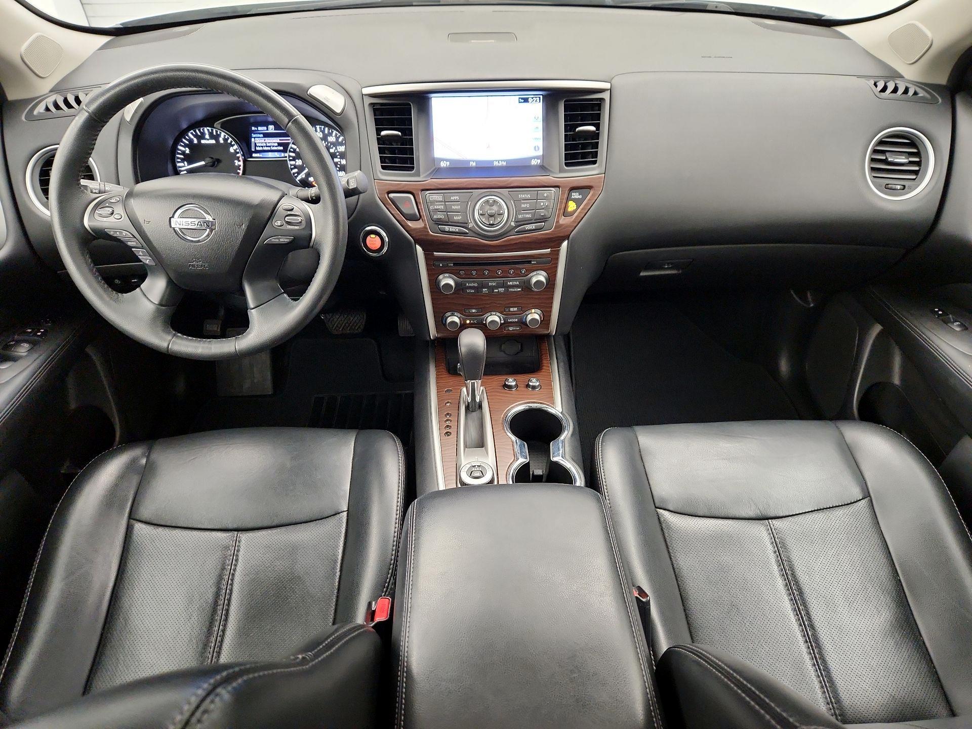 Thumbnail: 2017 Nissan Pathfinder - 9