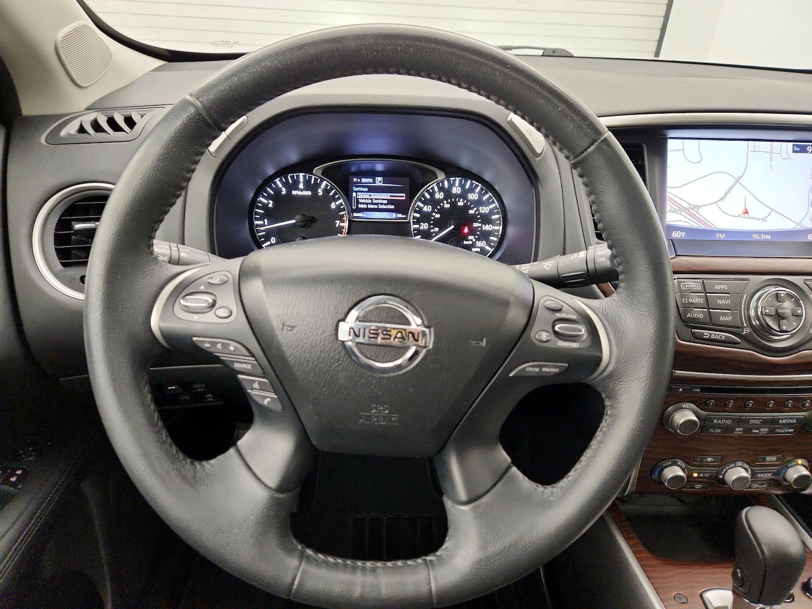 2017 Nissan Pathfinder Platinum - Photo 11