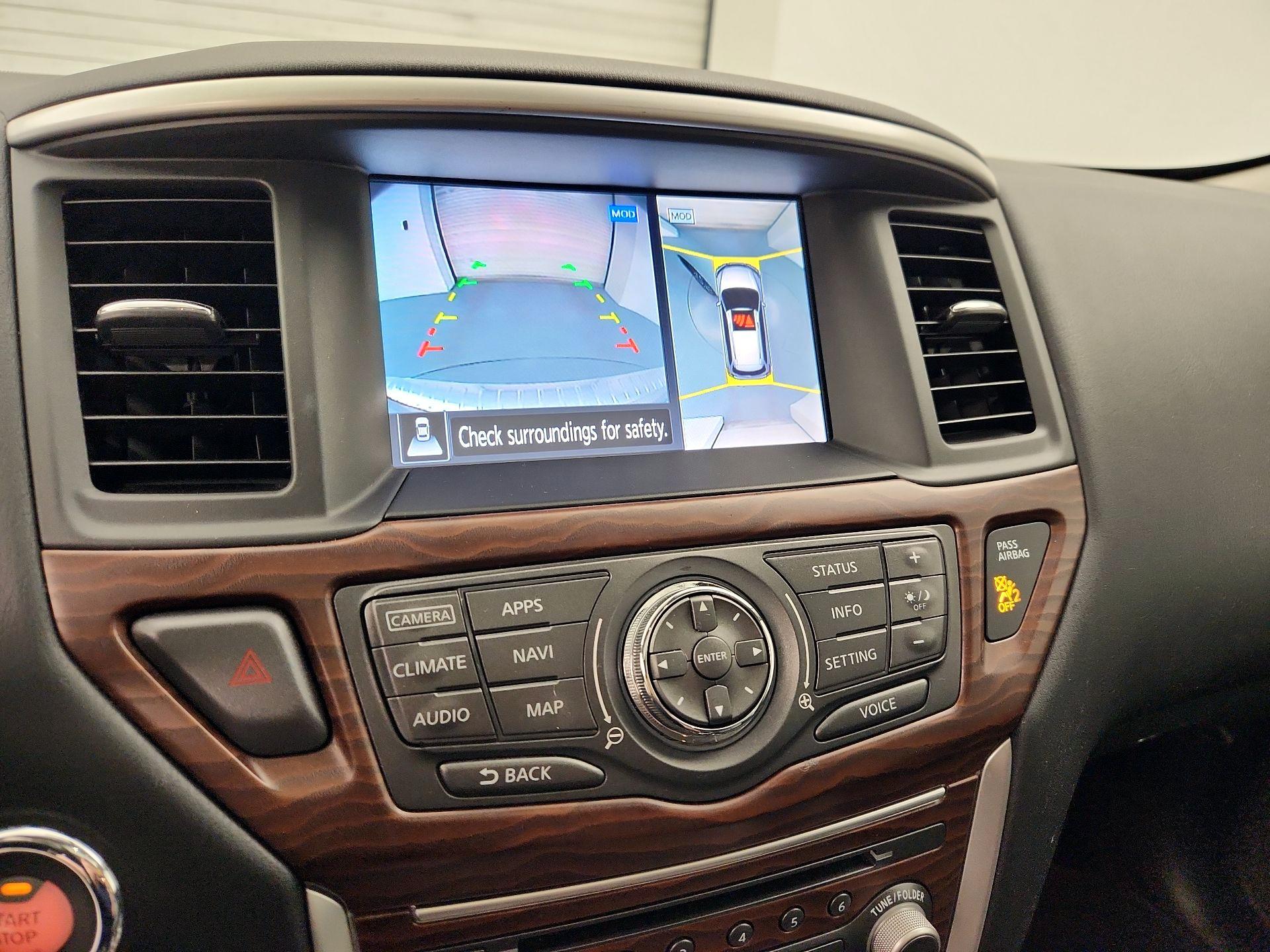 Thumbnail: 2017 Nissan Pathfinder - 15