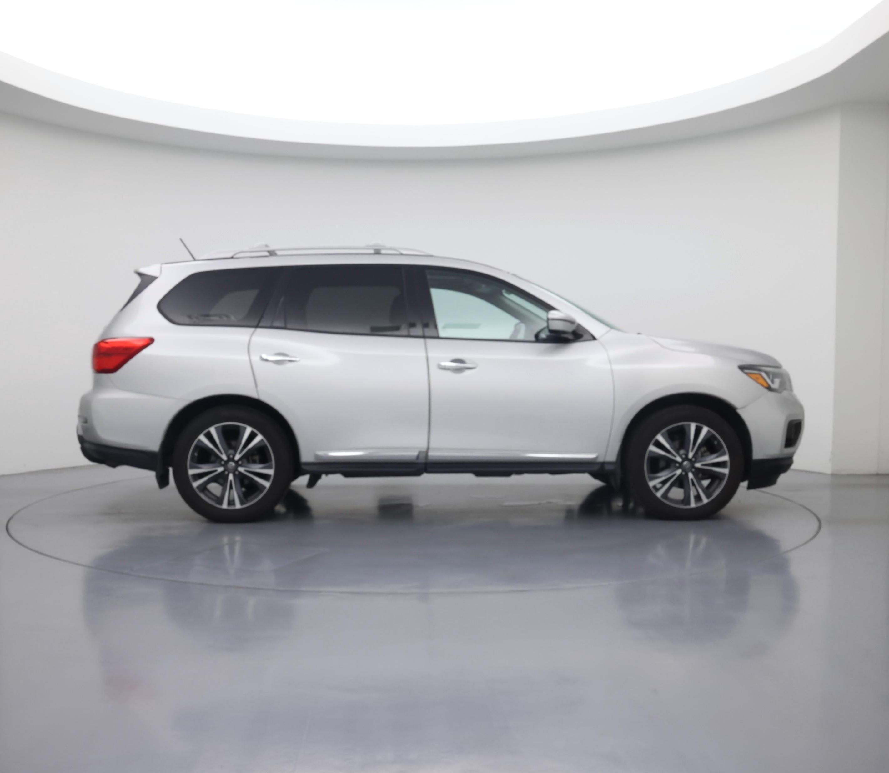 Thumbnail: 2017 Nissan Pathfinder - 7