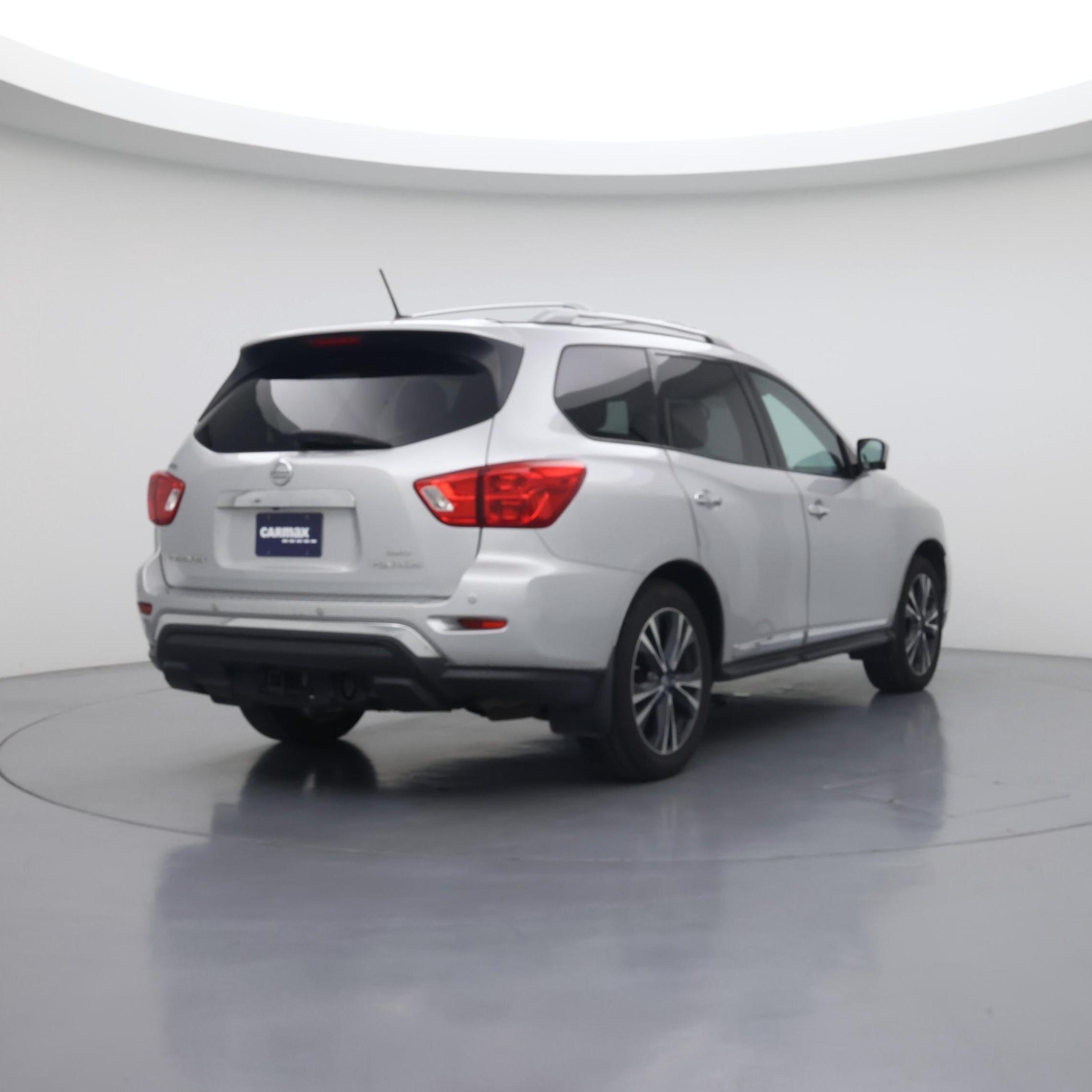 Thumbnail: 2017 Nissan Pathfinder - 8