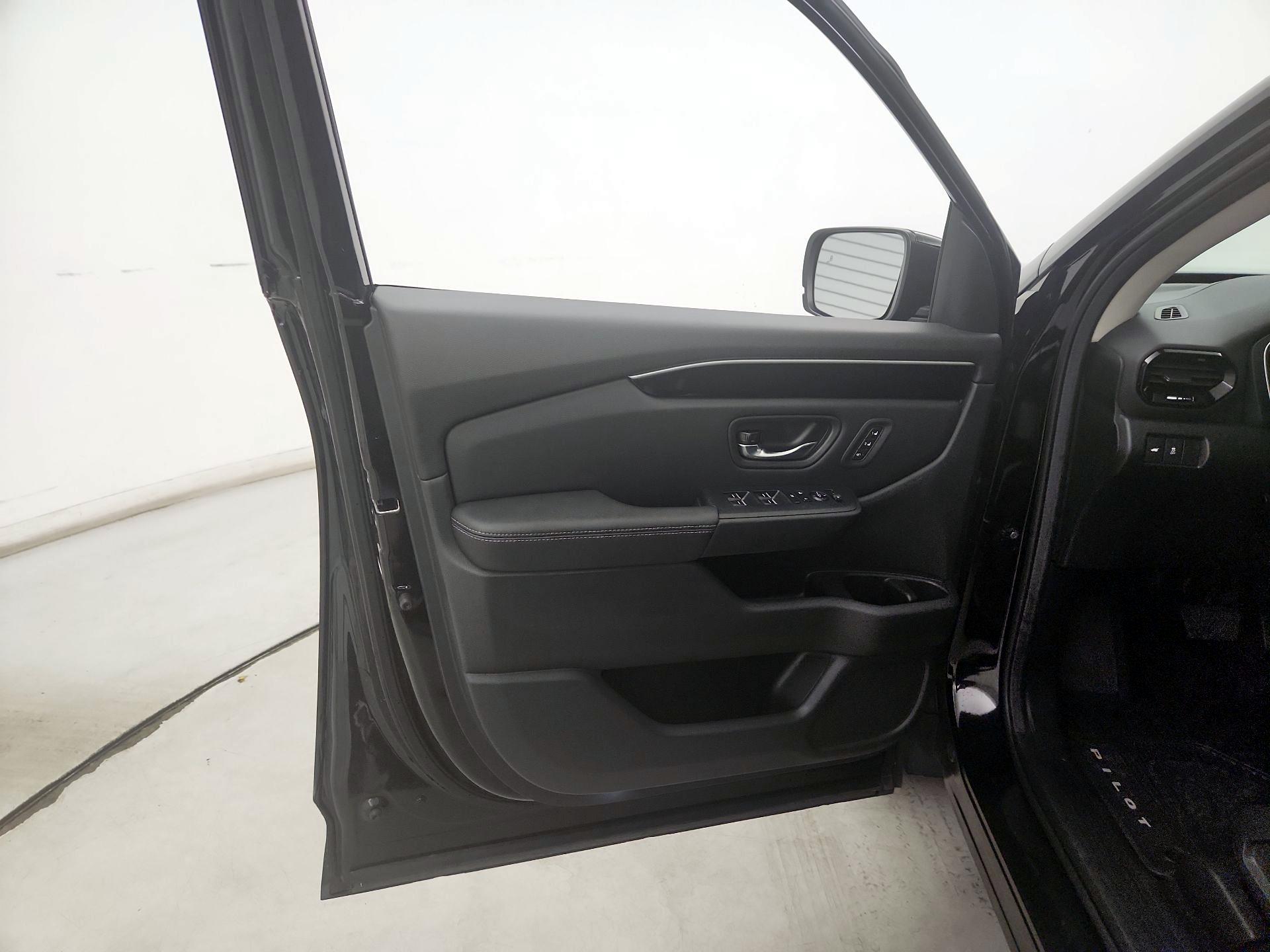 Thumbnail: 2024 Honda Pilot - 12