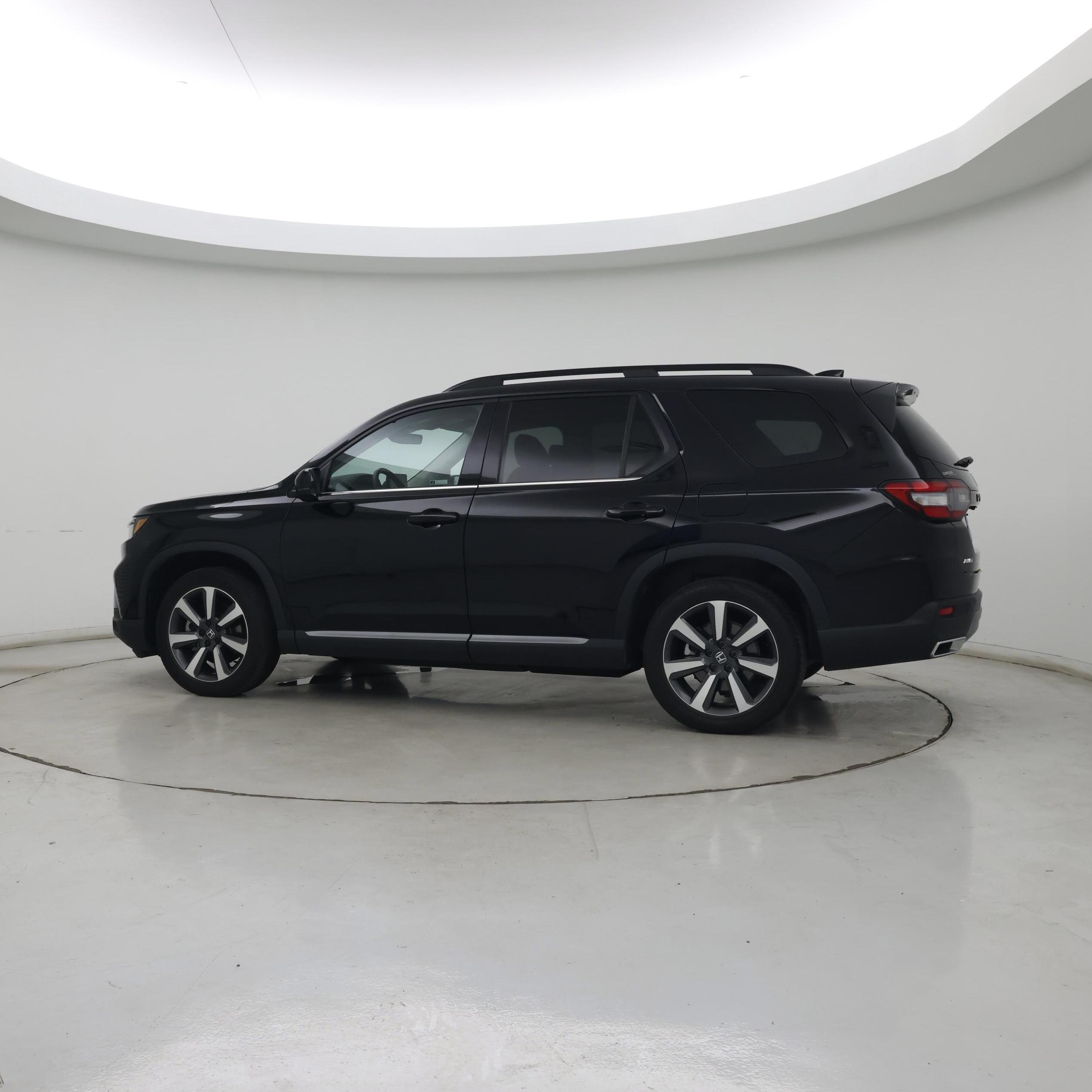 Thumbnail: 2024 Honda Pilot - 3