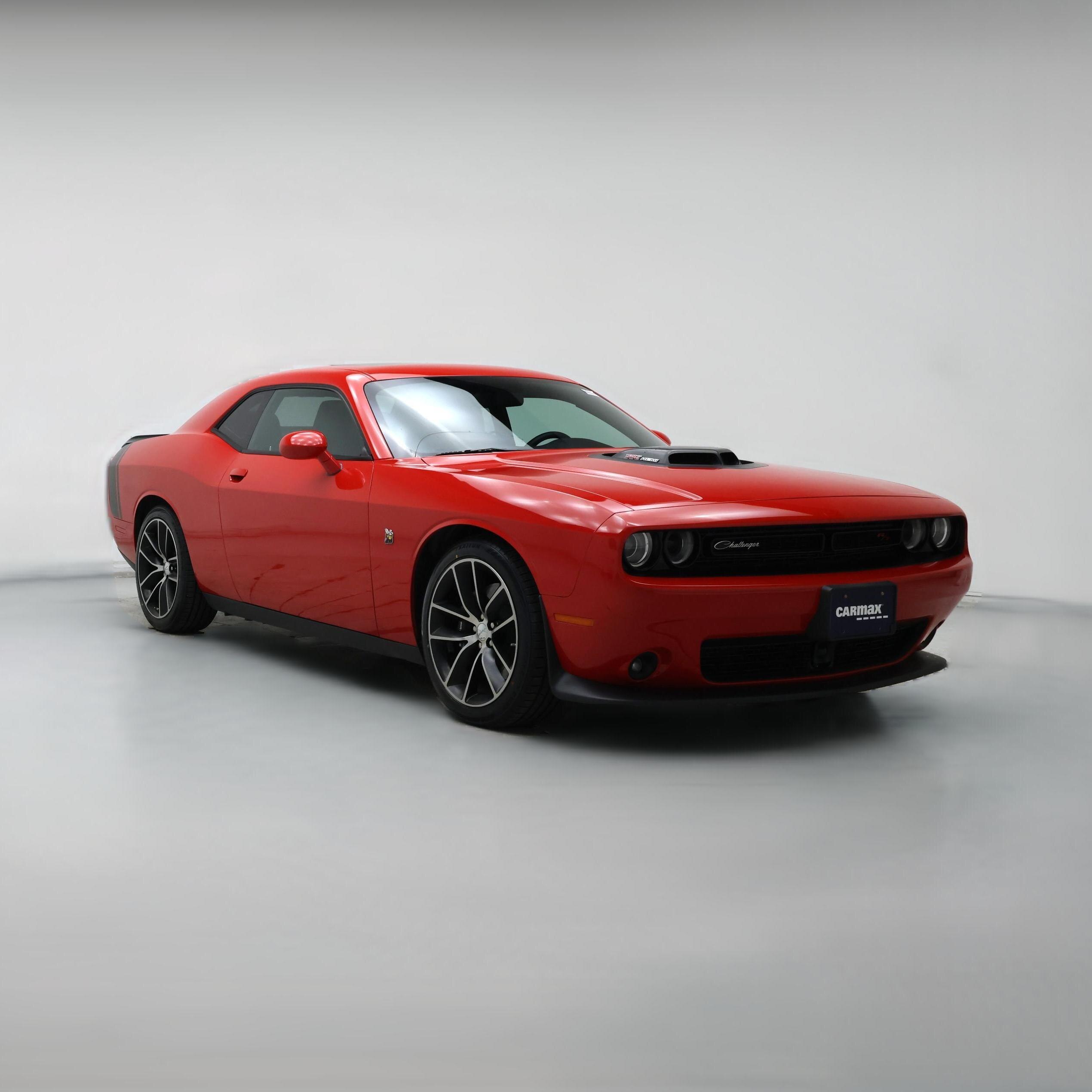 Thumbnail: 2016 Dodge Challenger - 1