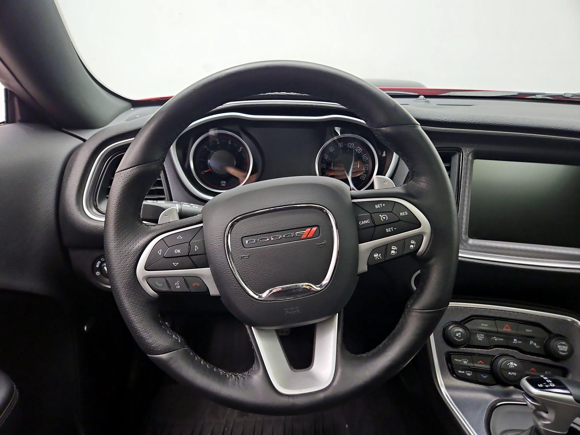 Thumbnail: 2016 Dodge Challenger - 10
