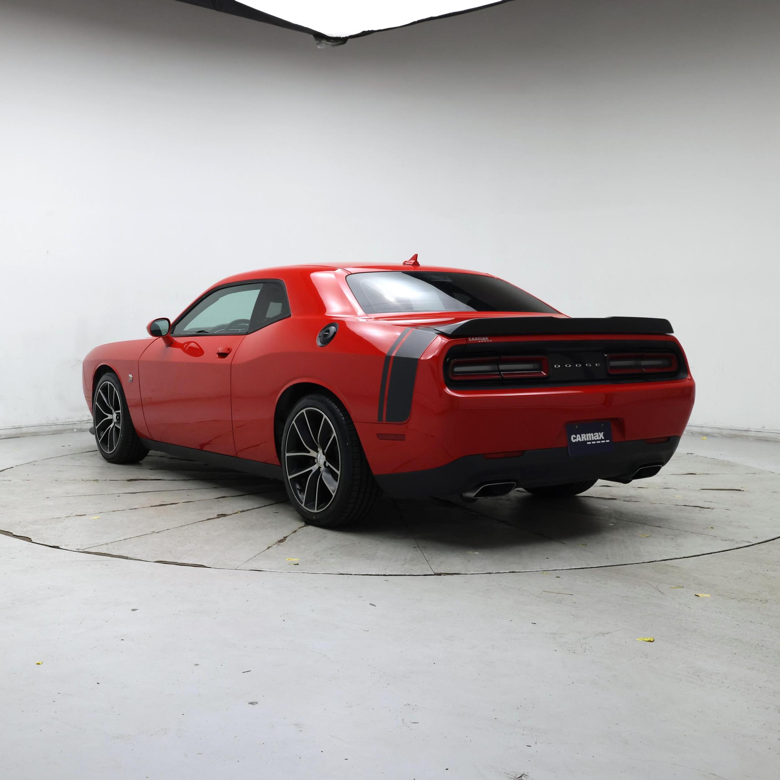 Thumbnail: 2016 Dodge Challenger - 2
