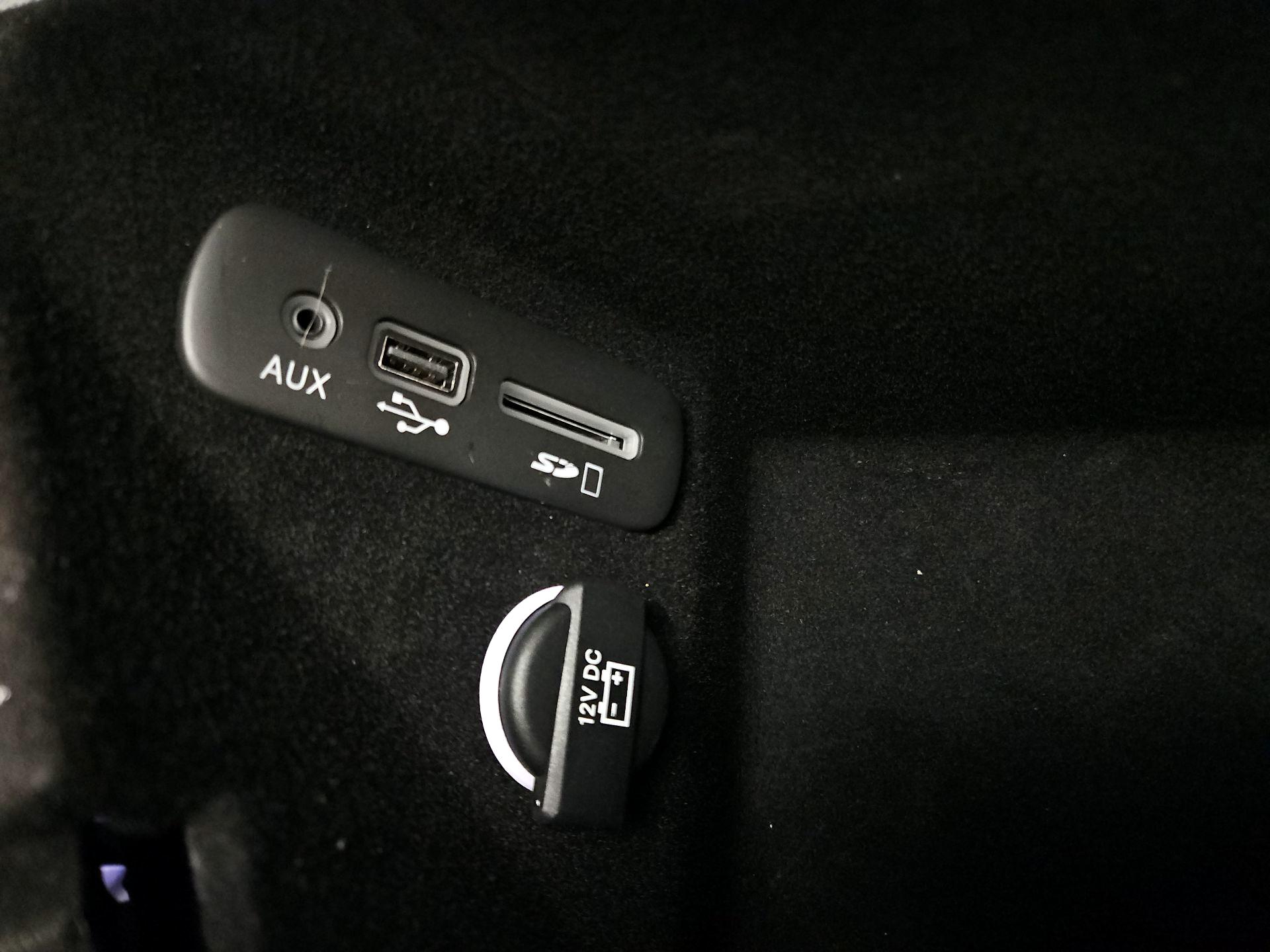Thumbnail: 2016 Dodge Challenger - 19