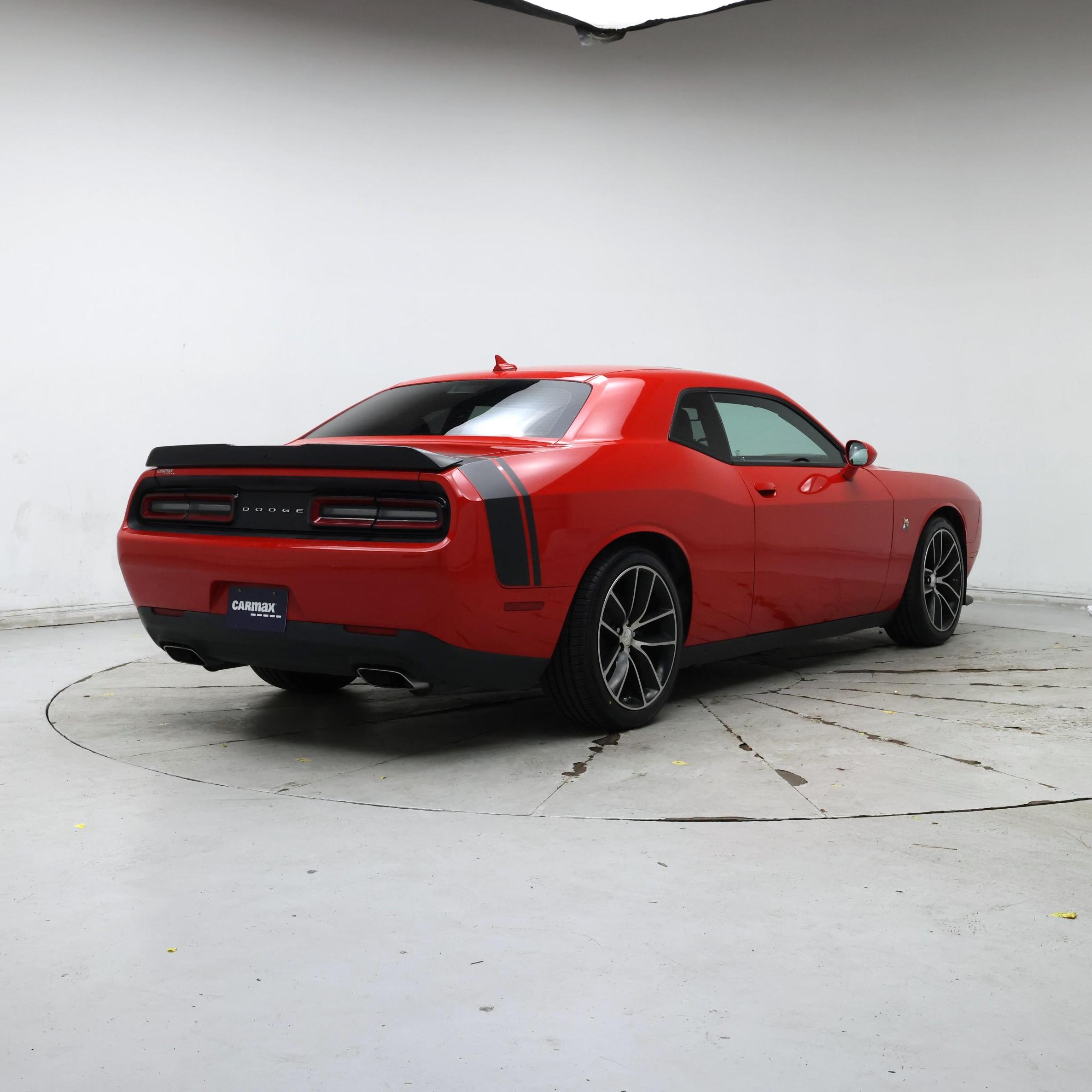 Thumbnail: 2016 Dodge Challenger - 8