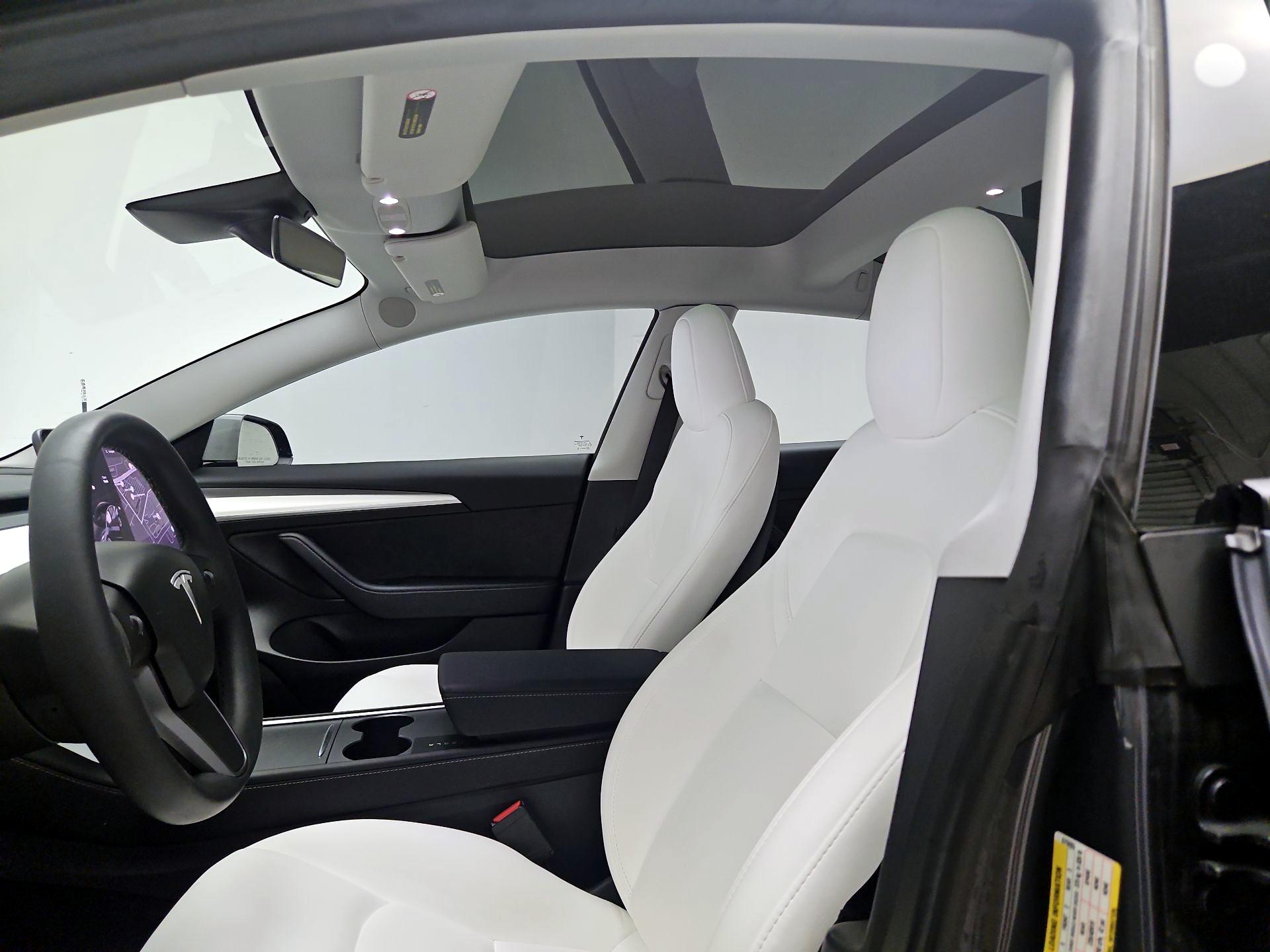 Thumbnail: 2023 Tesla Model 3 - 18