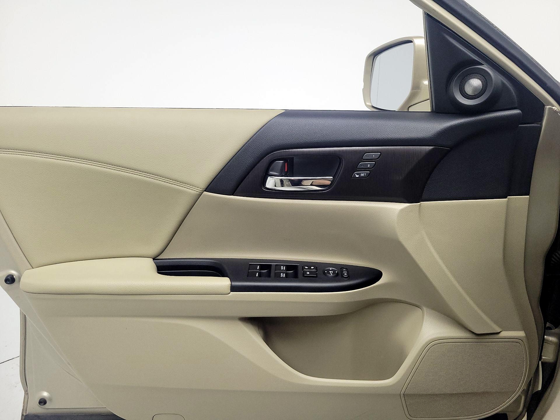 Thumbnail: 2014 Honda Accord - 12