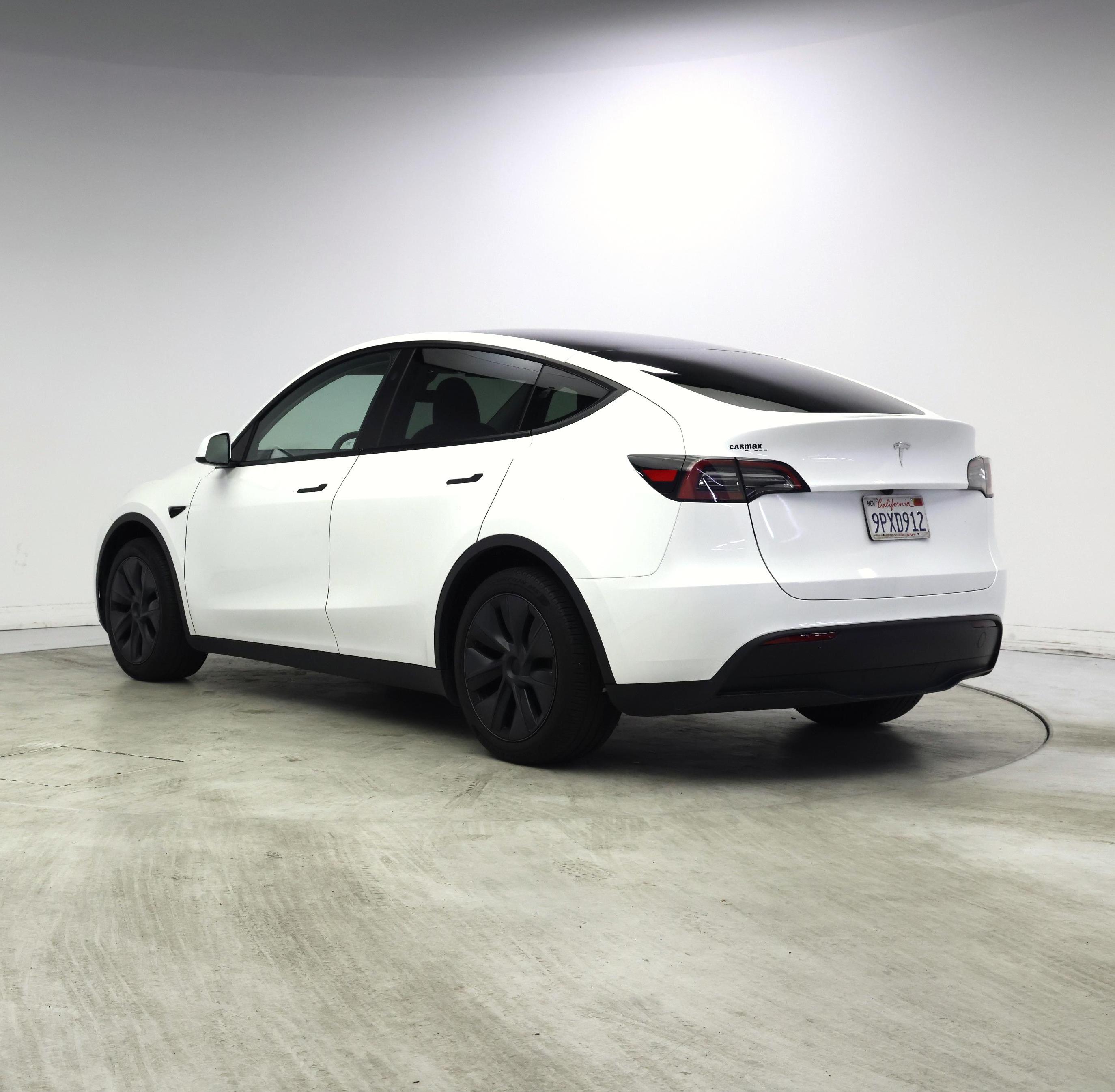 Thumbnail: 2025 Tesla Model Y - 2