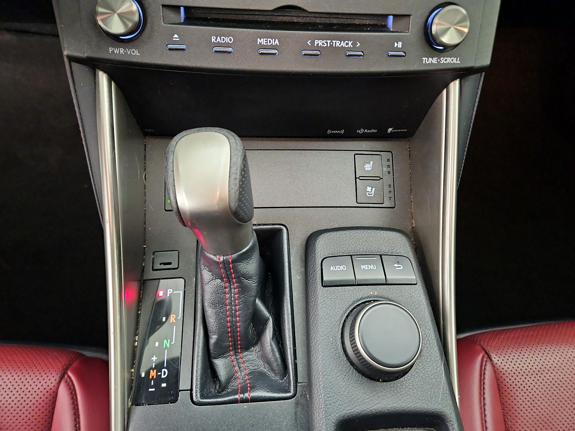 Thumbnail: 2016 Lexus IS - 17