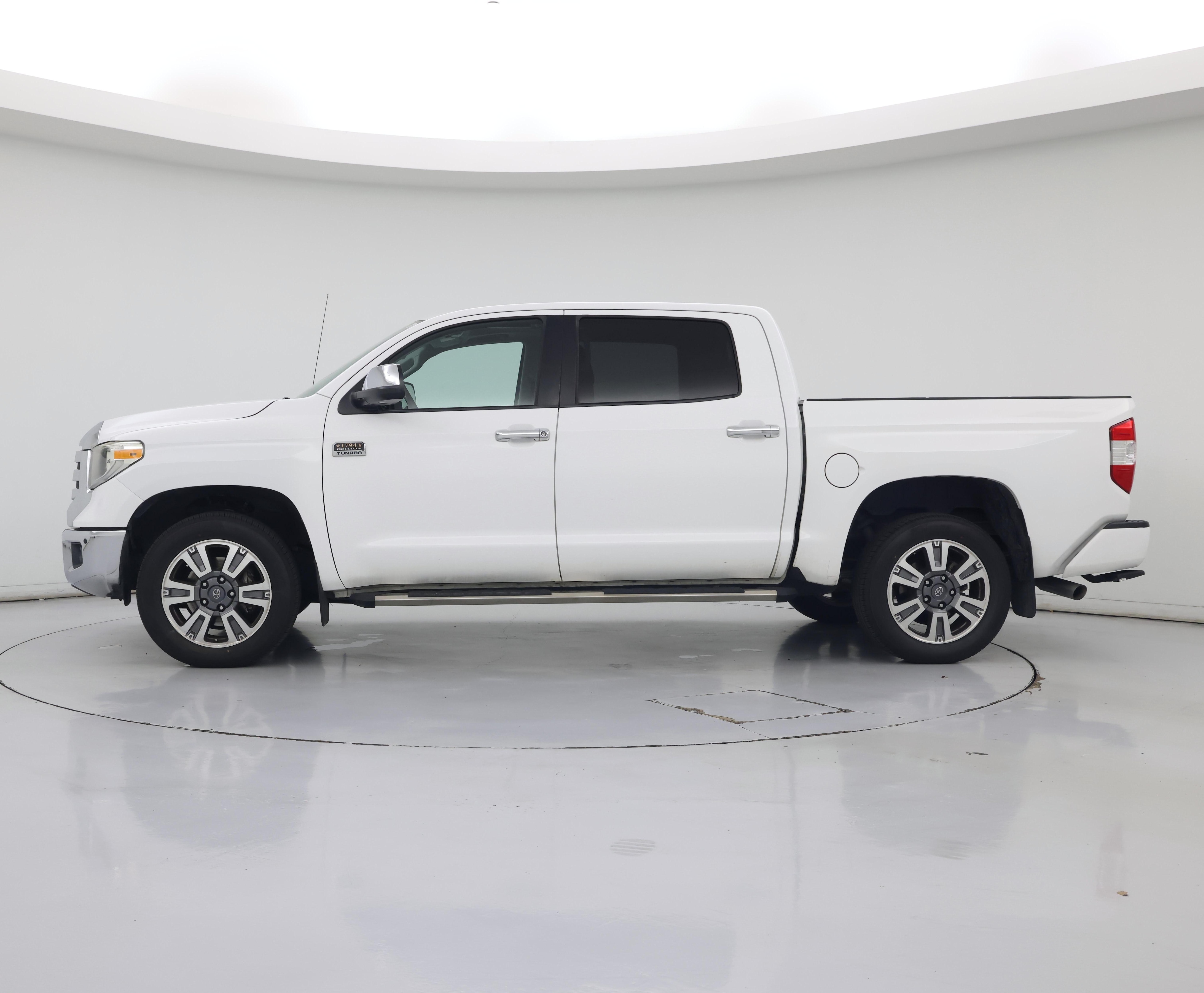 Thumbnail: 2018 Toyota Tundra - 3