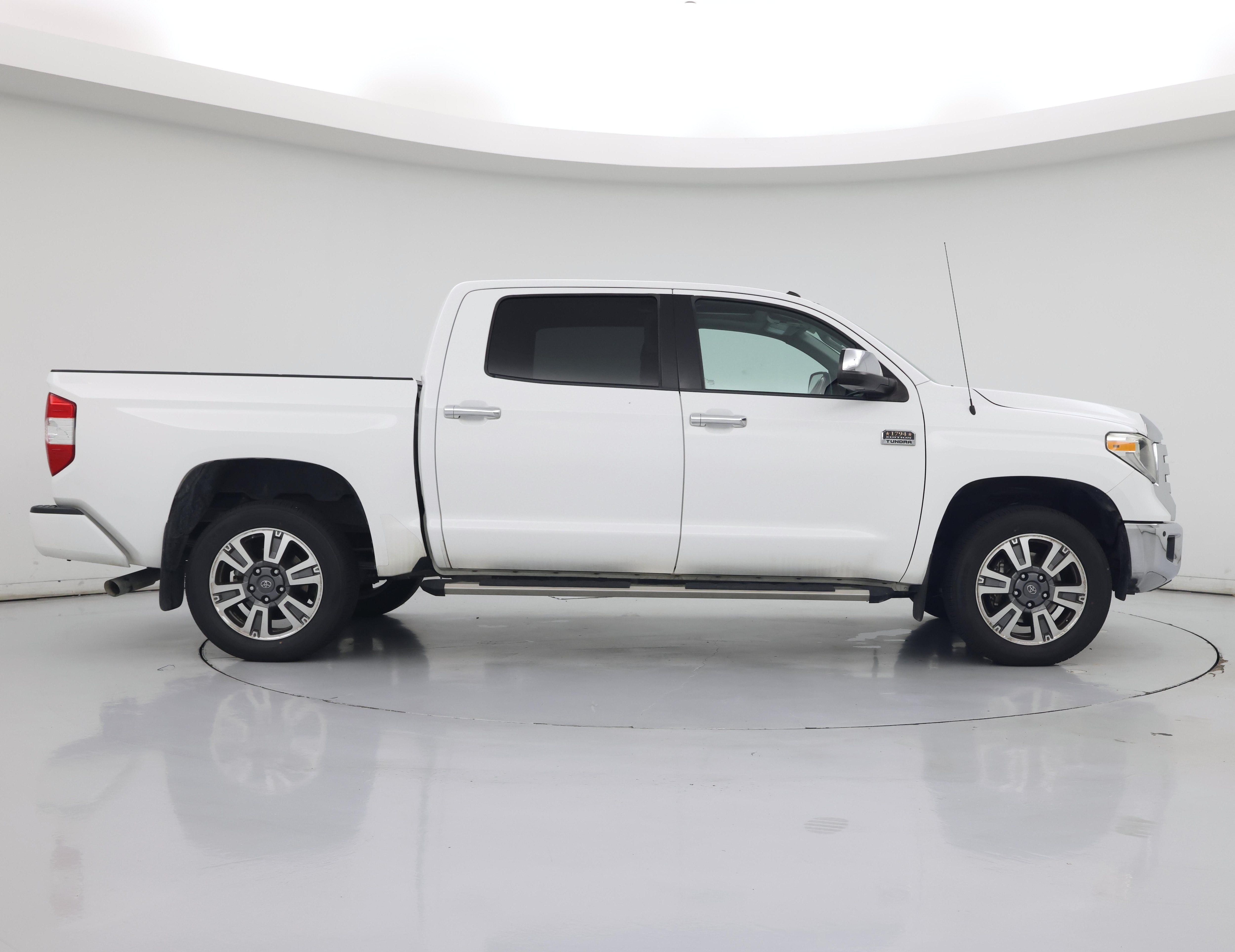 Thumbnail: 2018 Toyota Tundra - 7