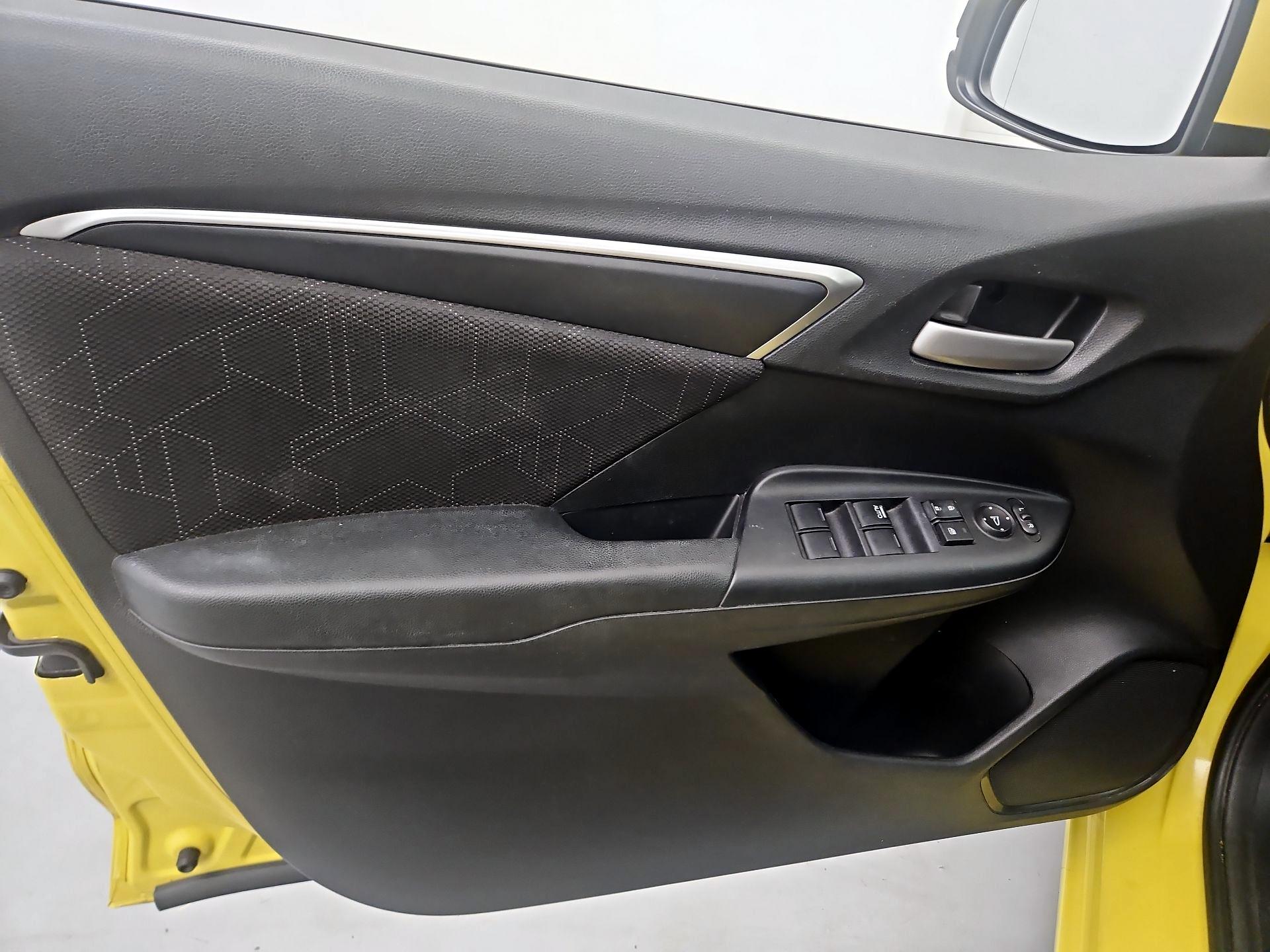Thumbnail: 2015 Honda Fit - 12