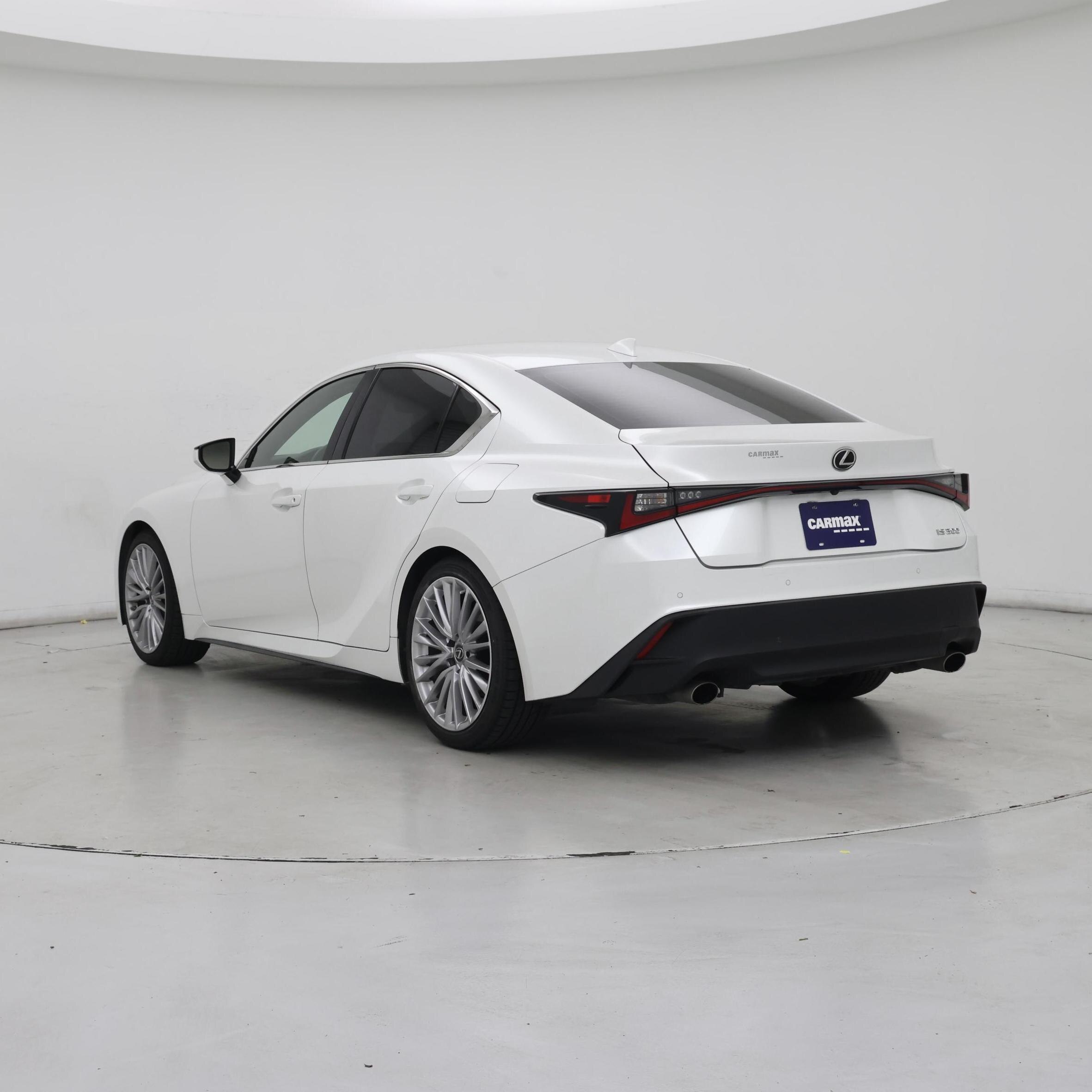 Thumbnail: 2022 Lexus IS - 2