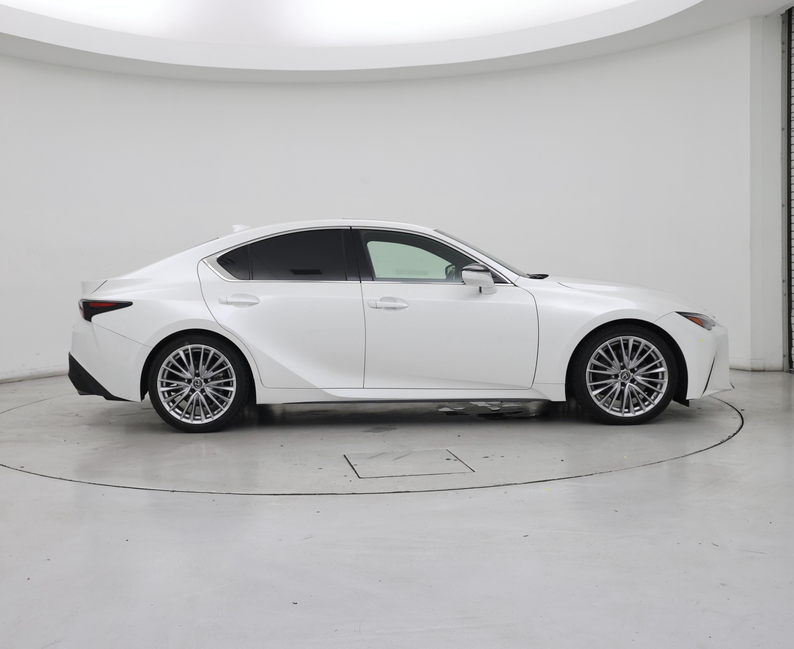 Thumbnail: 2022 Lexus IS - 7